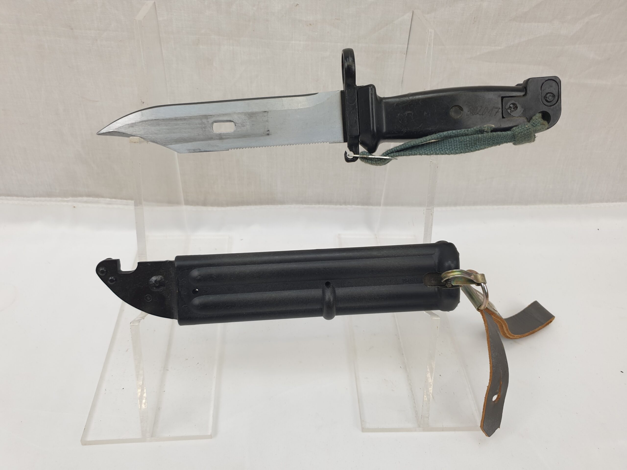 AK47 Bayonet with Scabbard and Straps - Image 4