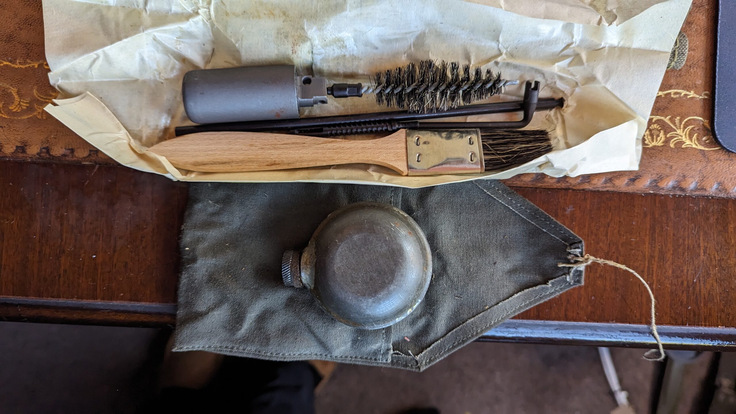 Skorpion VZ61 Sub-Machine Gun, Holster and Kit – Deactivated - Image 2