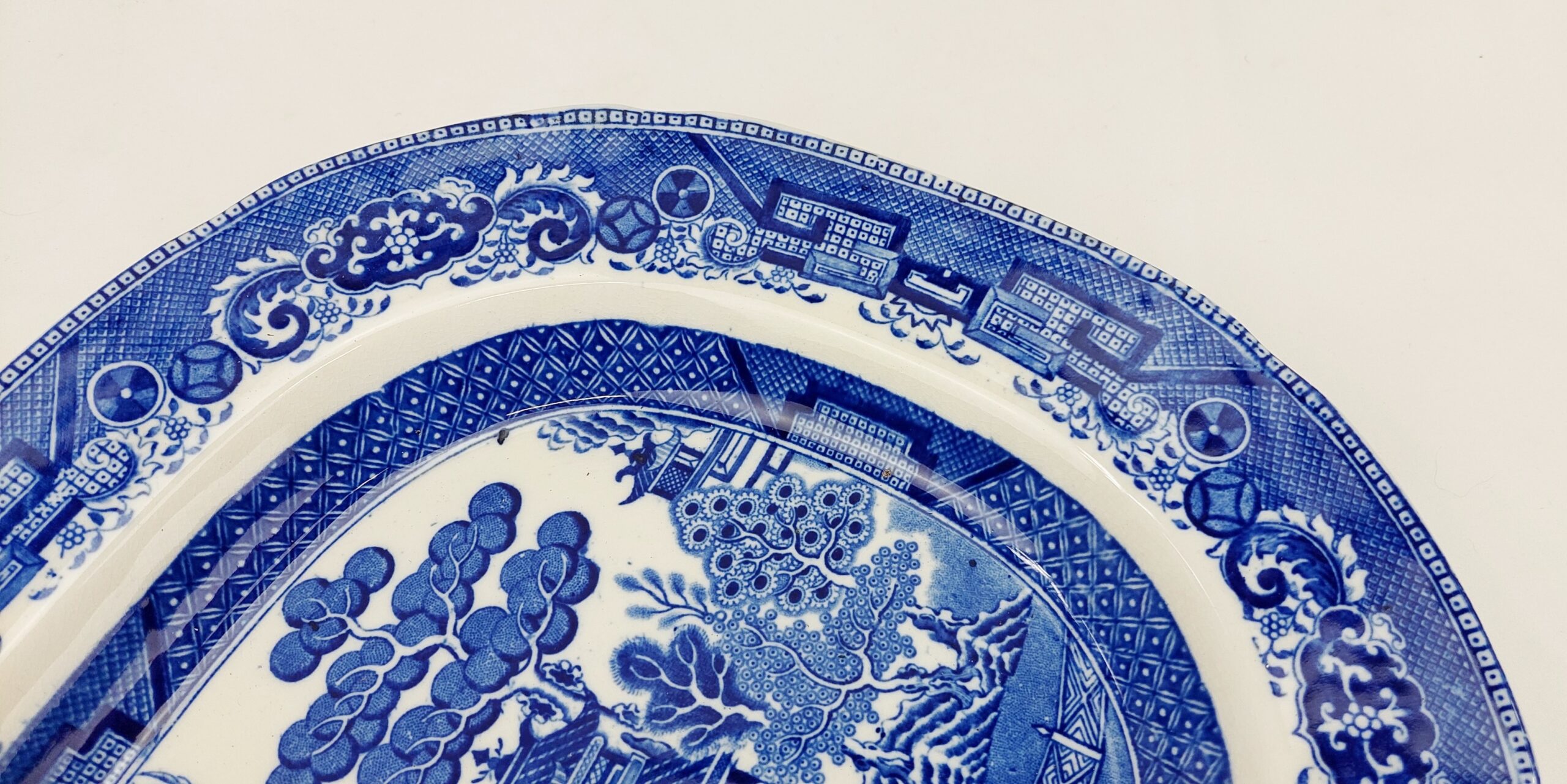 1890s Ridgeway Semi-Porcelain Willow Pattern Meat Dish - Image 5