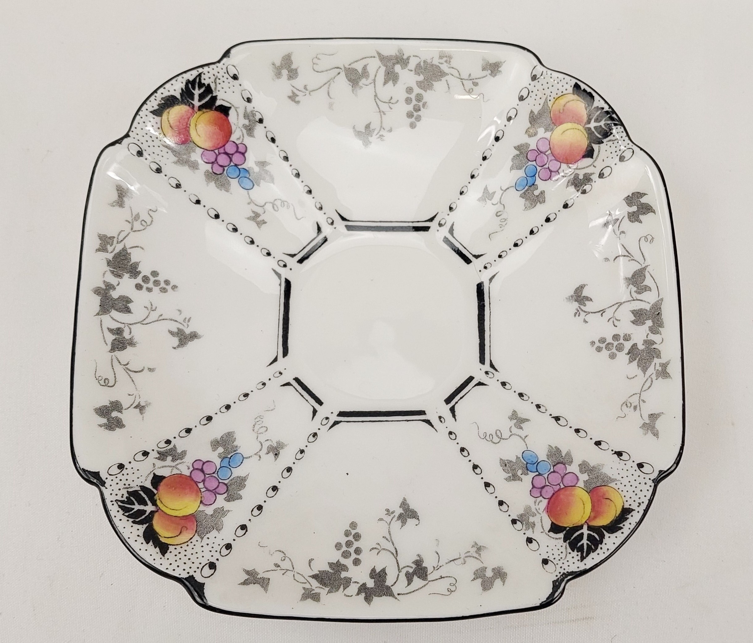 1930's Shelley Queen Anne Pattern Cup And Saucer - Image 7