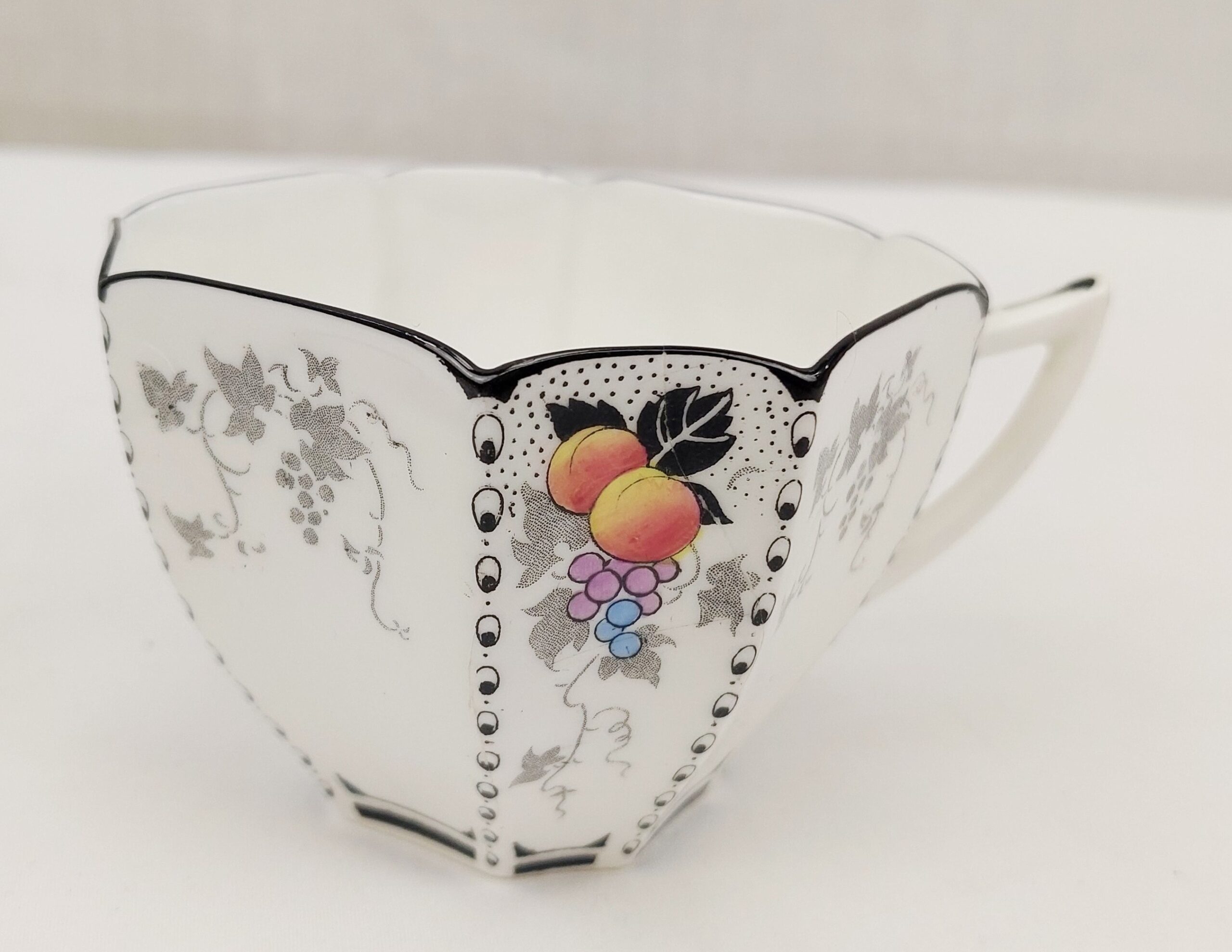 1930's Shelley Queen Anne Pattern Cup And Saucer - Image 5