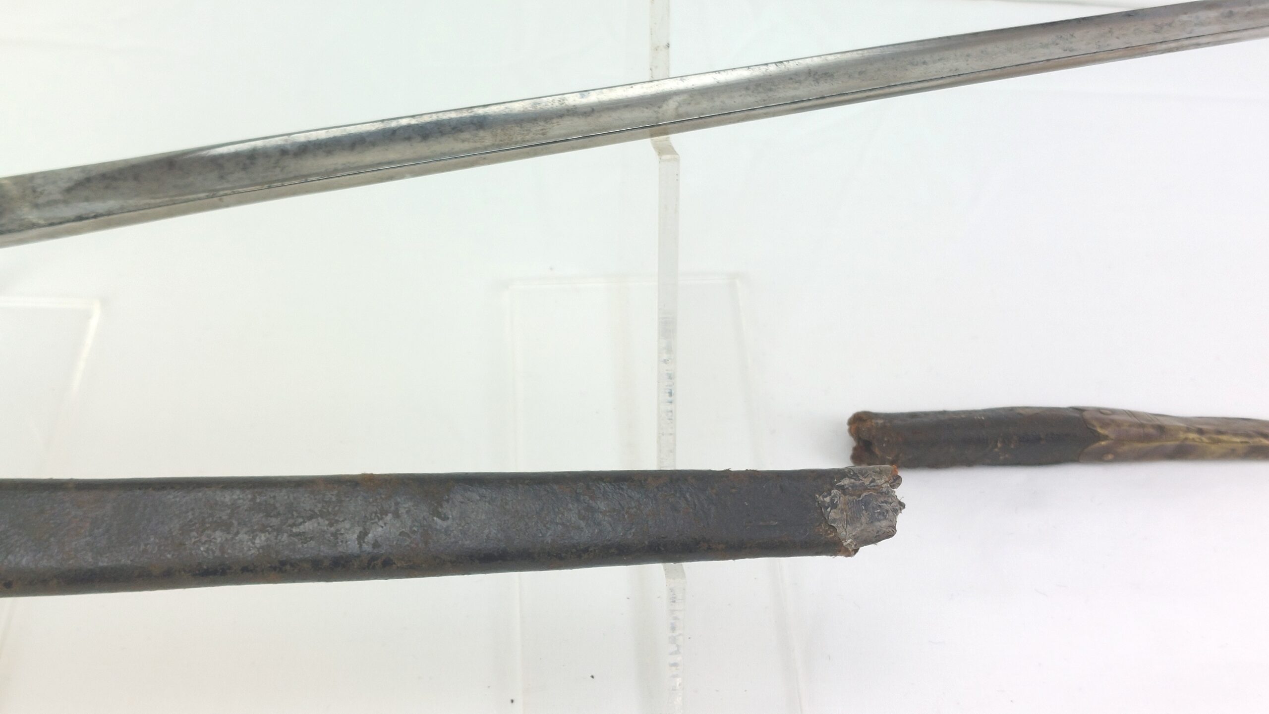 Confederate numbered P1853 Martini Socket Bayonet by Richard & William Aston of Birmingham with leather scabbard - Image 3