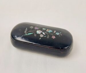 Victorian Papier Mache & Mother of Pearl Snuff Box