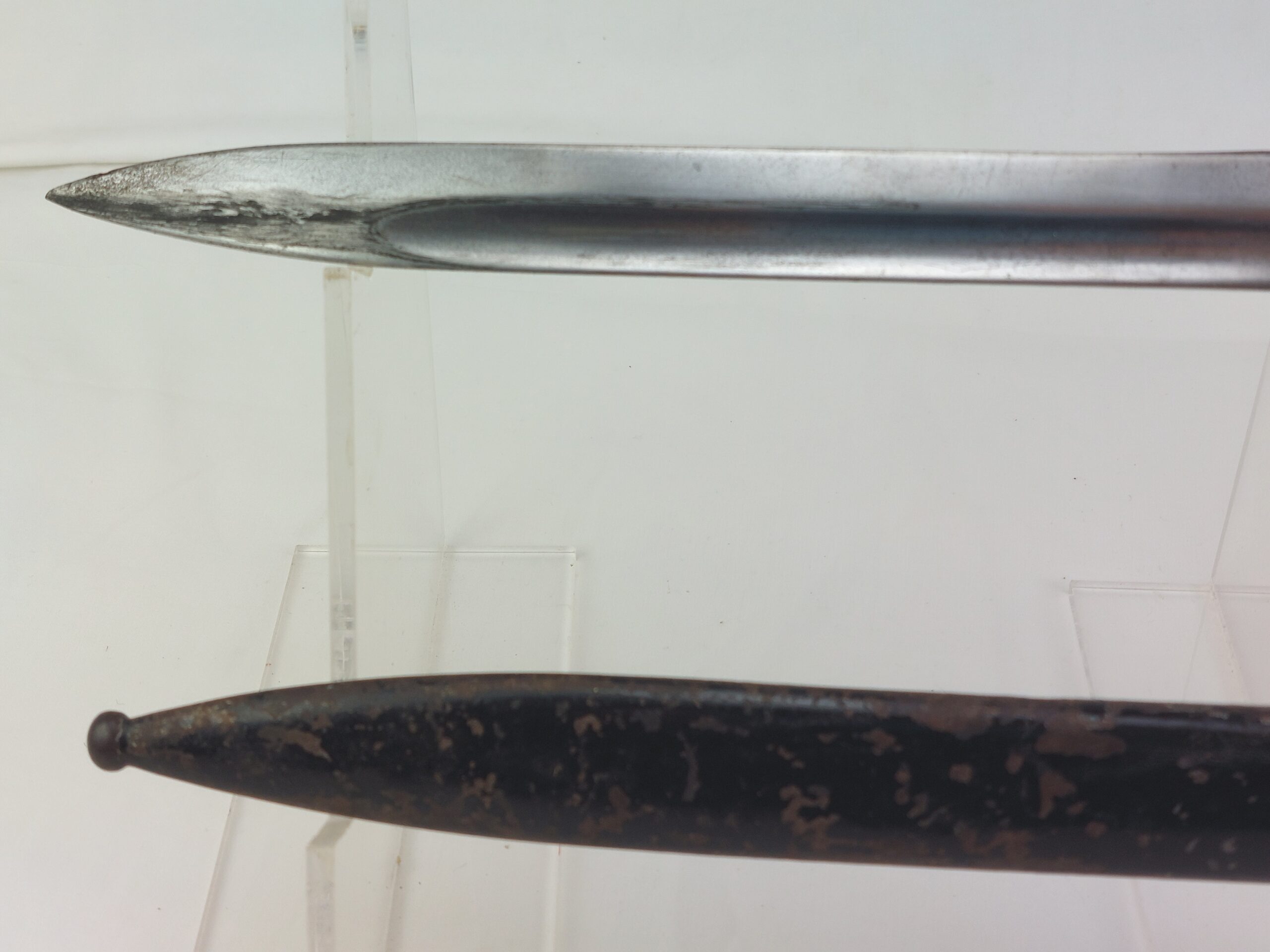 WW2 German Seitengewehr M1884/98 Mark III Bayonet with Wooden Grips and Scabbard for K98 Rifle - Image 7