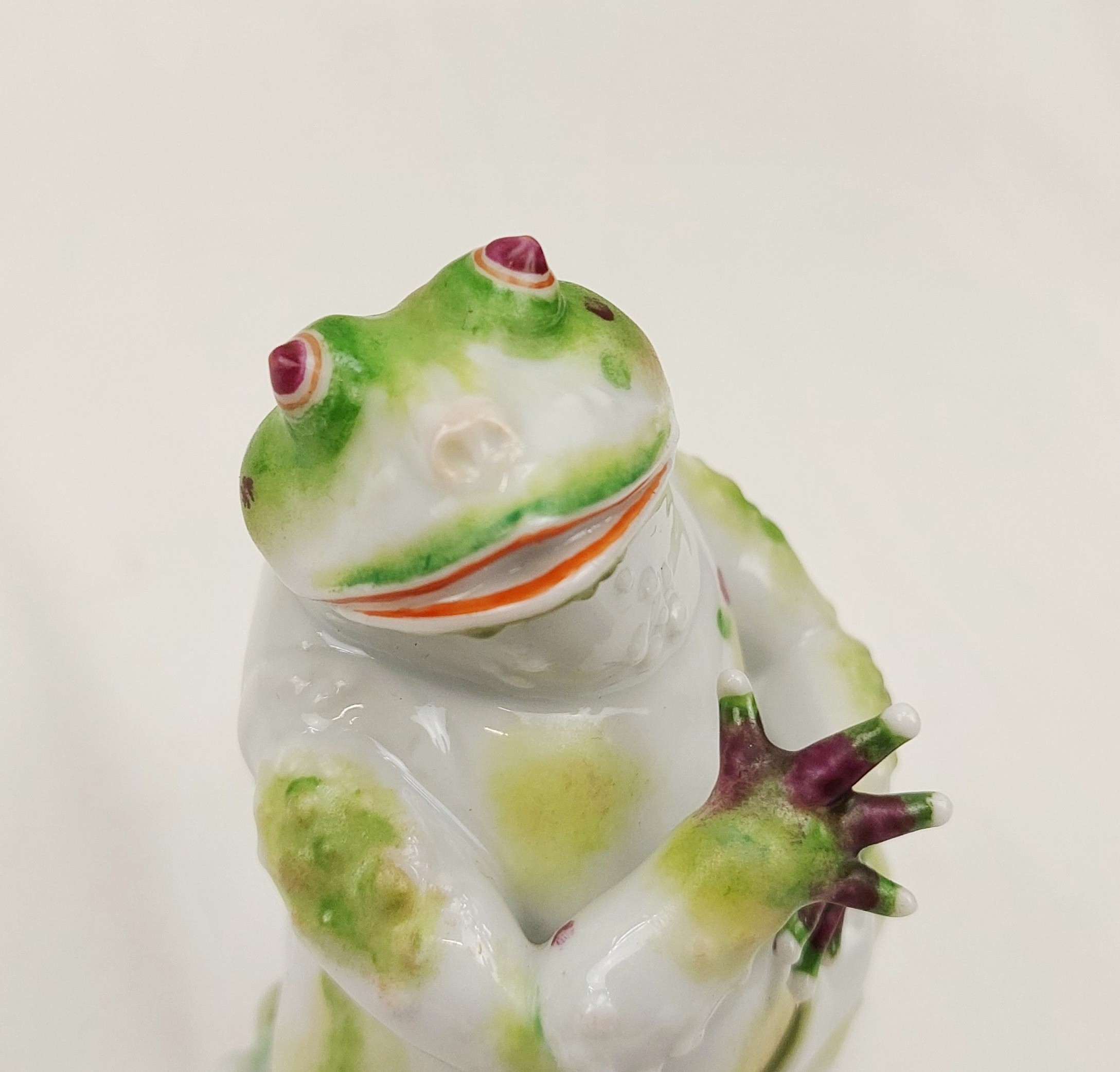 Quirky c1960 Volkstedt Ceramic Frog - Image 9