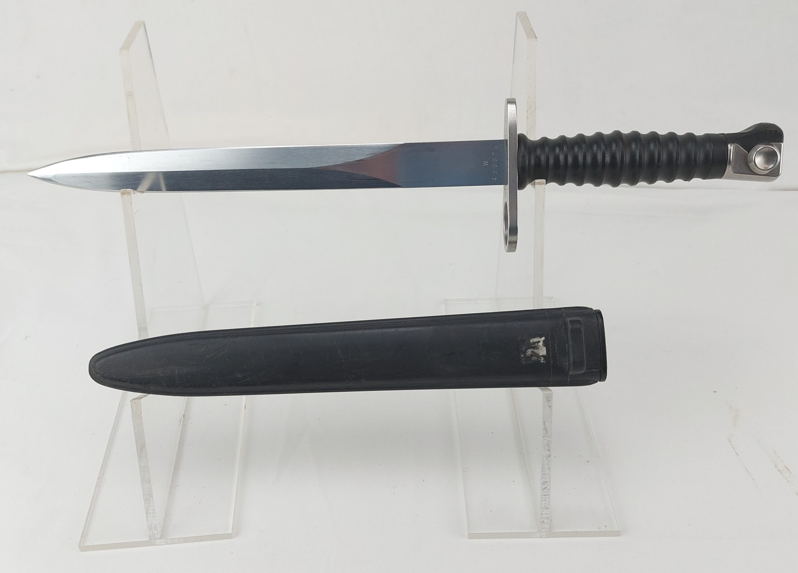 SWISS SIG Stgw M1957 Bayonet with Scabbard - Image 4