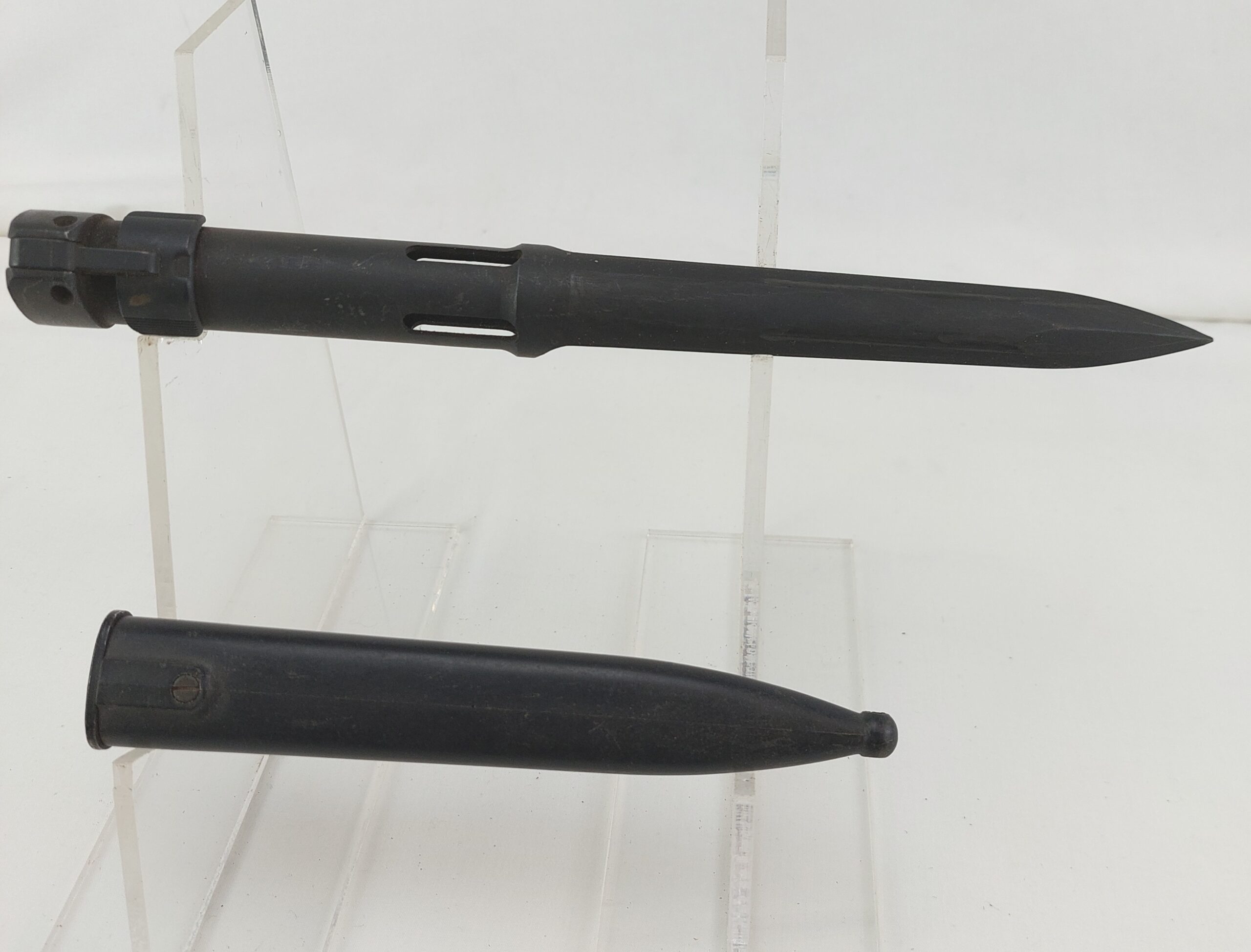 South African FN-FAL R1 Socket Bayonet and Nylon Scabbard - Image 2
