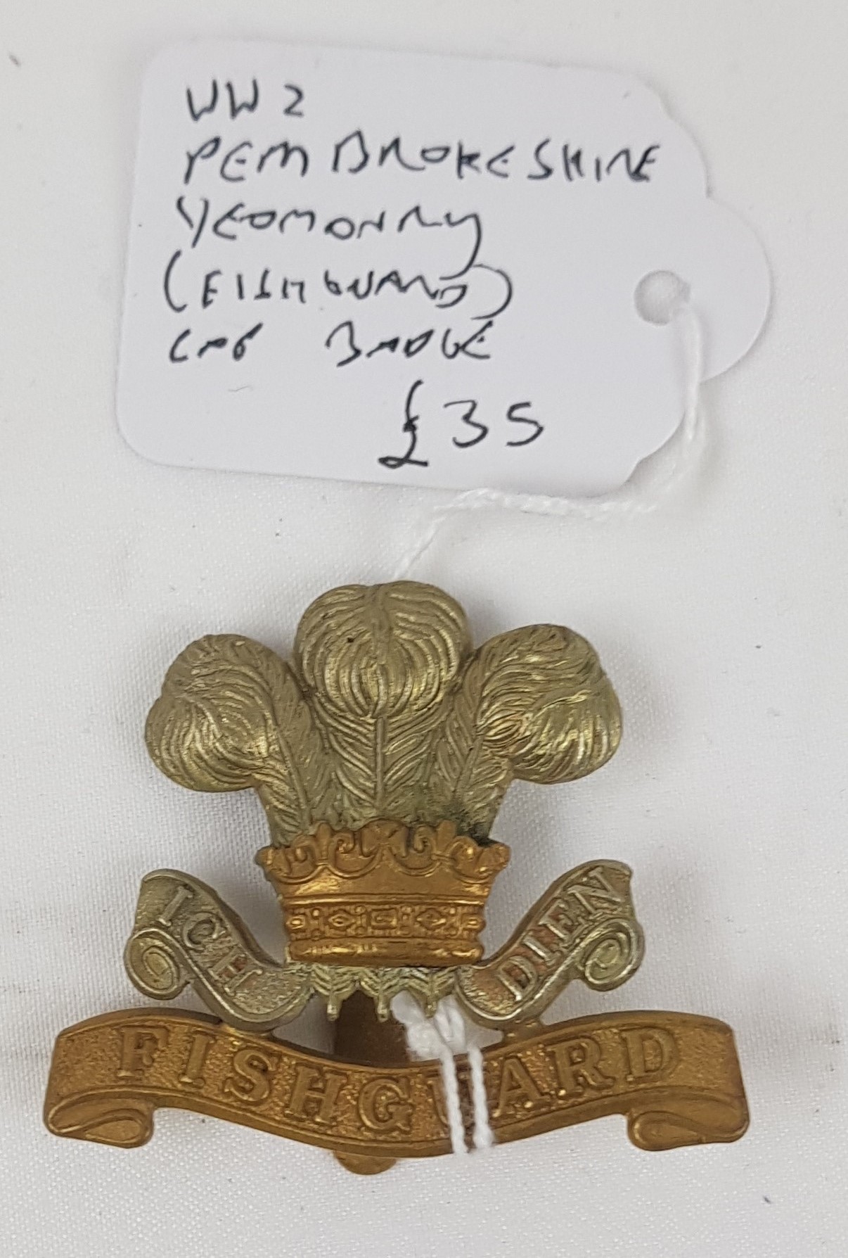 WW2 Pembrokeshire Yeomanry Fishguard Cap Badge