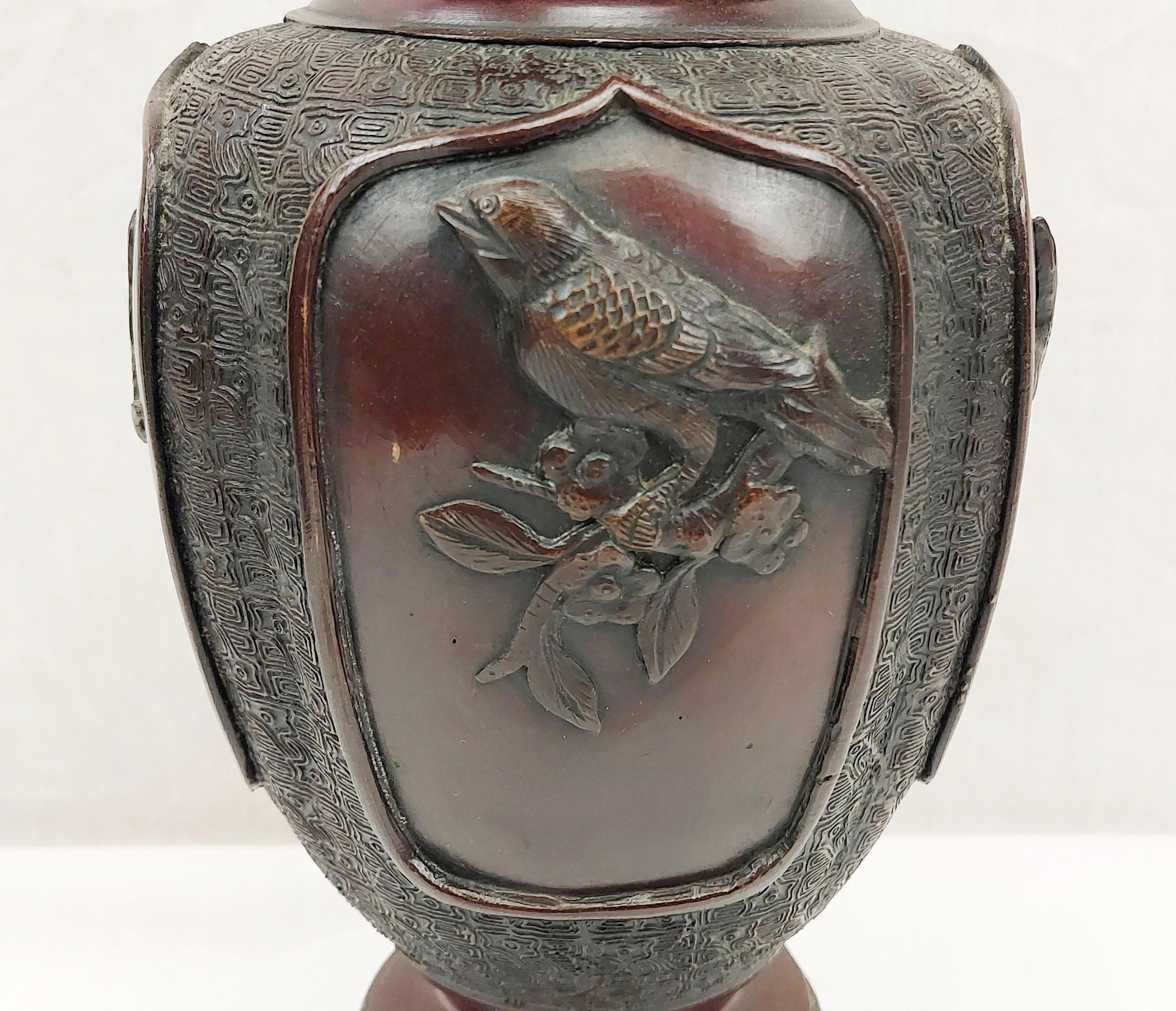 19th Century Japanese Bronze Vase With Birds And Elephant Head Handles - Image 7