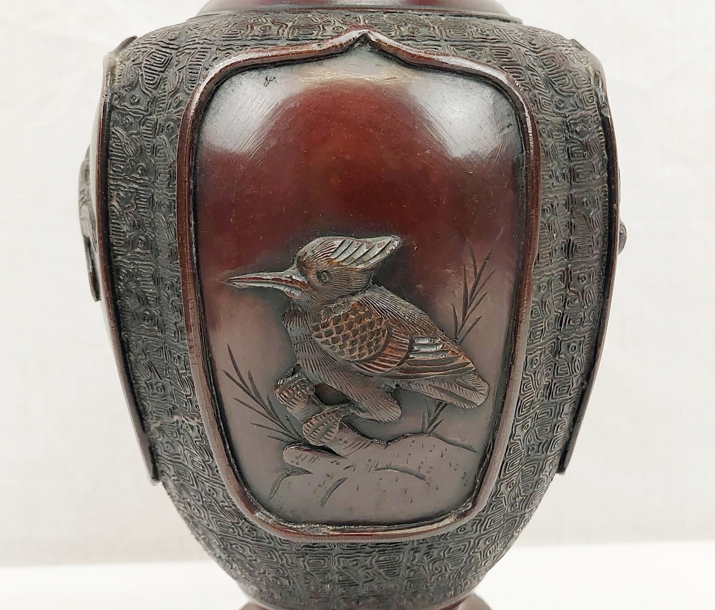 19th Century Japanese Bronze Vase With Birds And Elephant Head Handles - Image 4