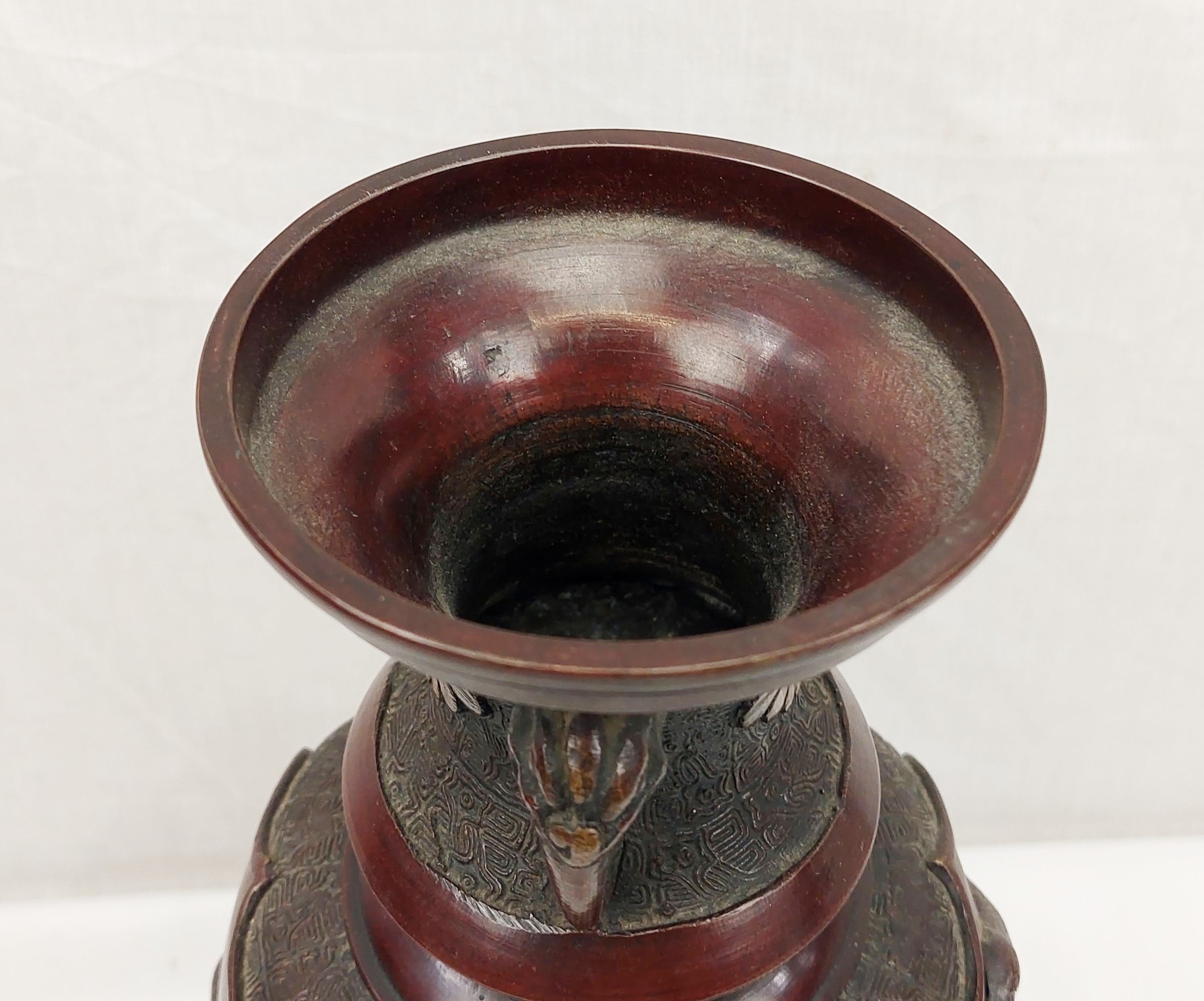 19th Century Japanese Bronze Vase With Birds And Elephant Head Handles - Image 2