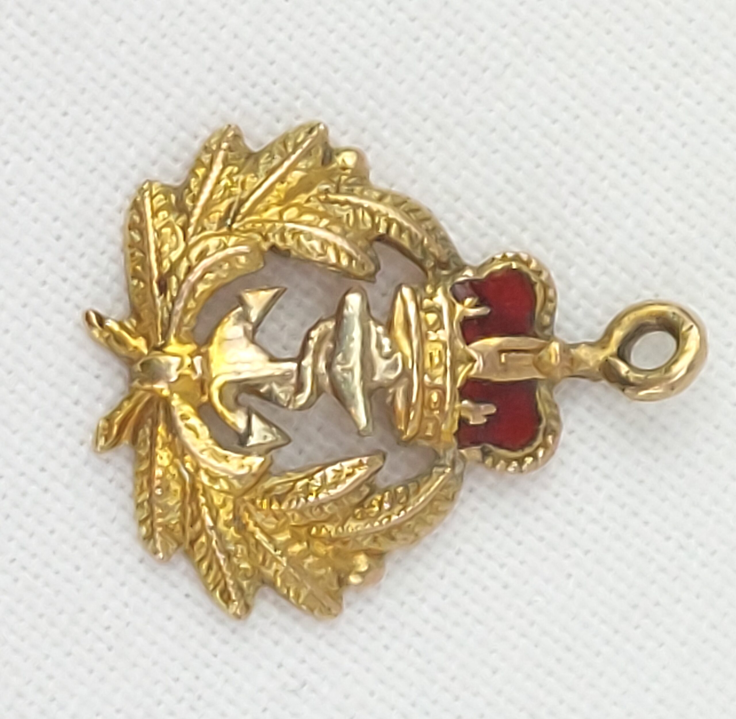9ct gold Naval pendant by JW Benson, Birmingham, dated 1955