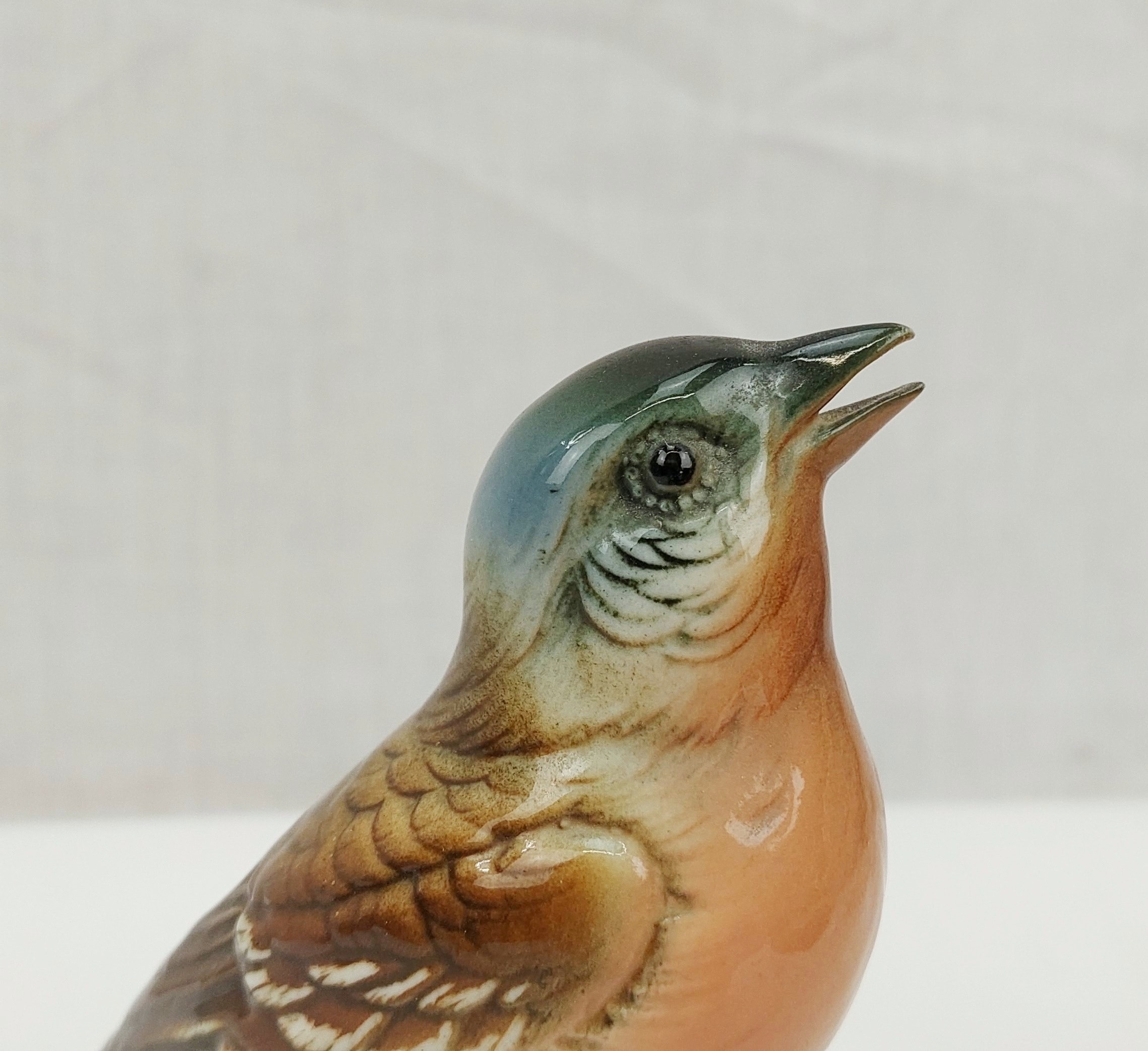 Circa 1950 Karl Ens Ceramic Common Chaffinch Bird - Image 3