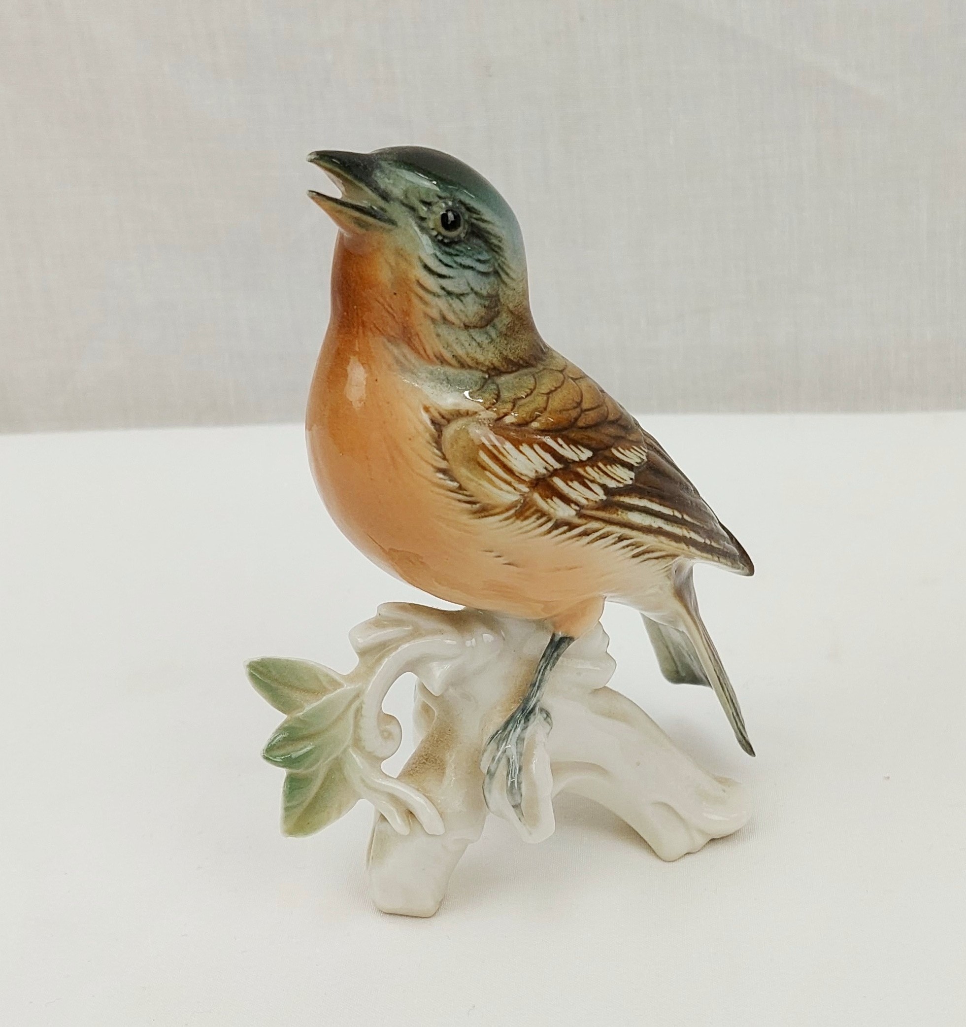 Circa 1950 Karl Ens Ceramic Common Chaffinch Bird - Image 2