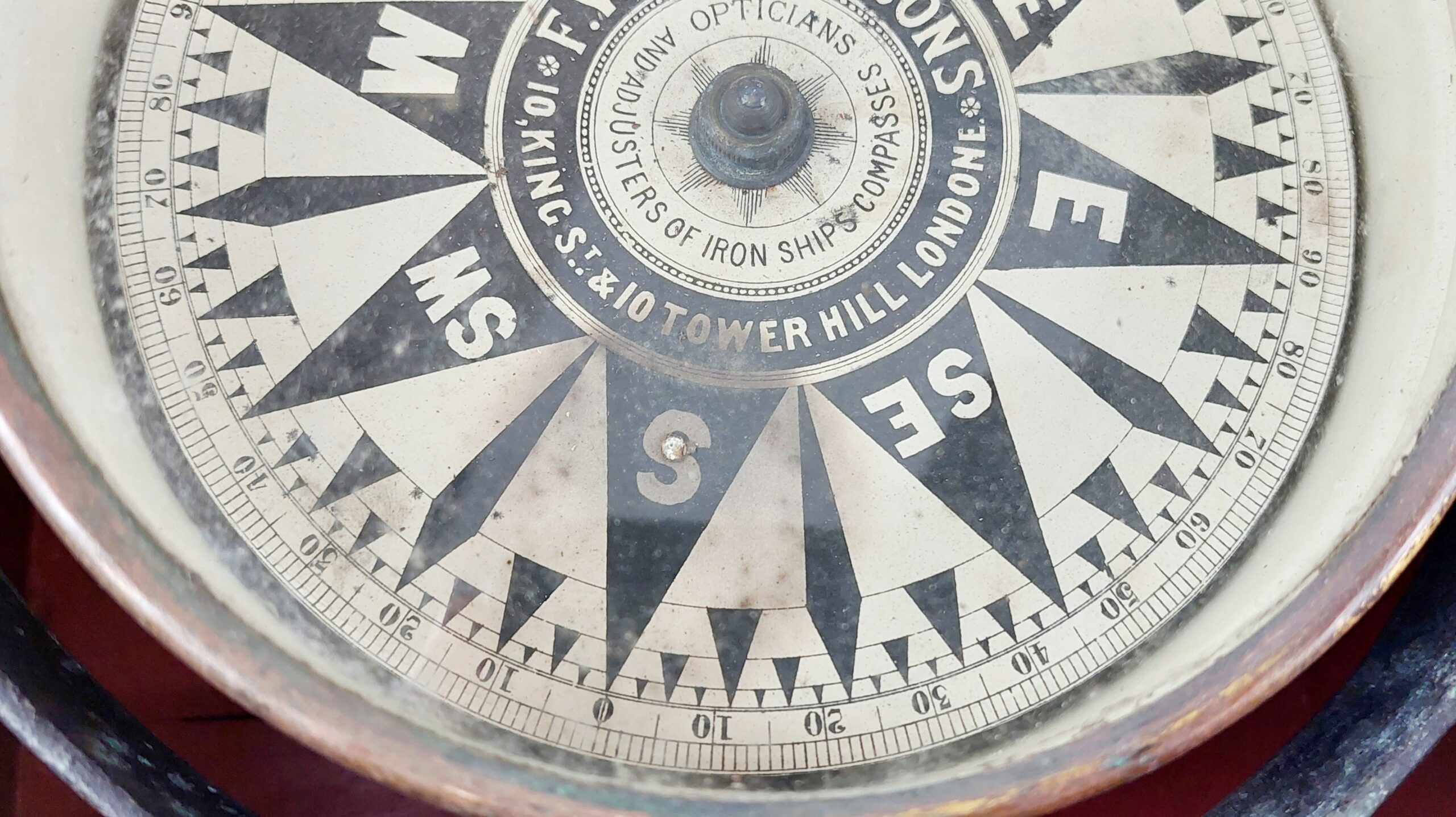 Circa WW1 Cased F Wiggins & Sons Marine Dry Card Compass - Image 5