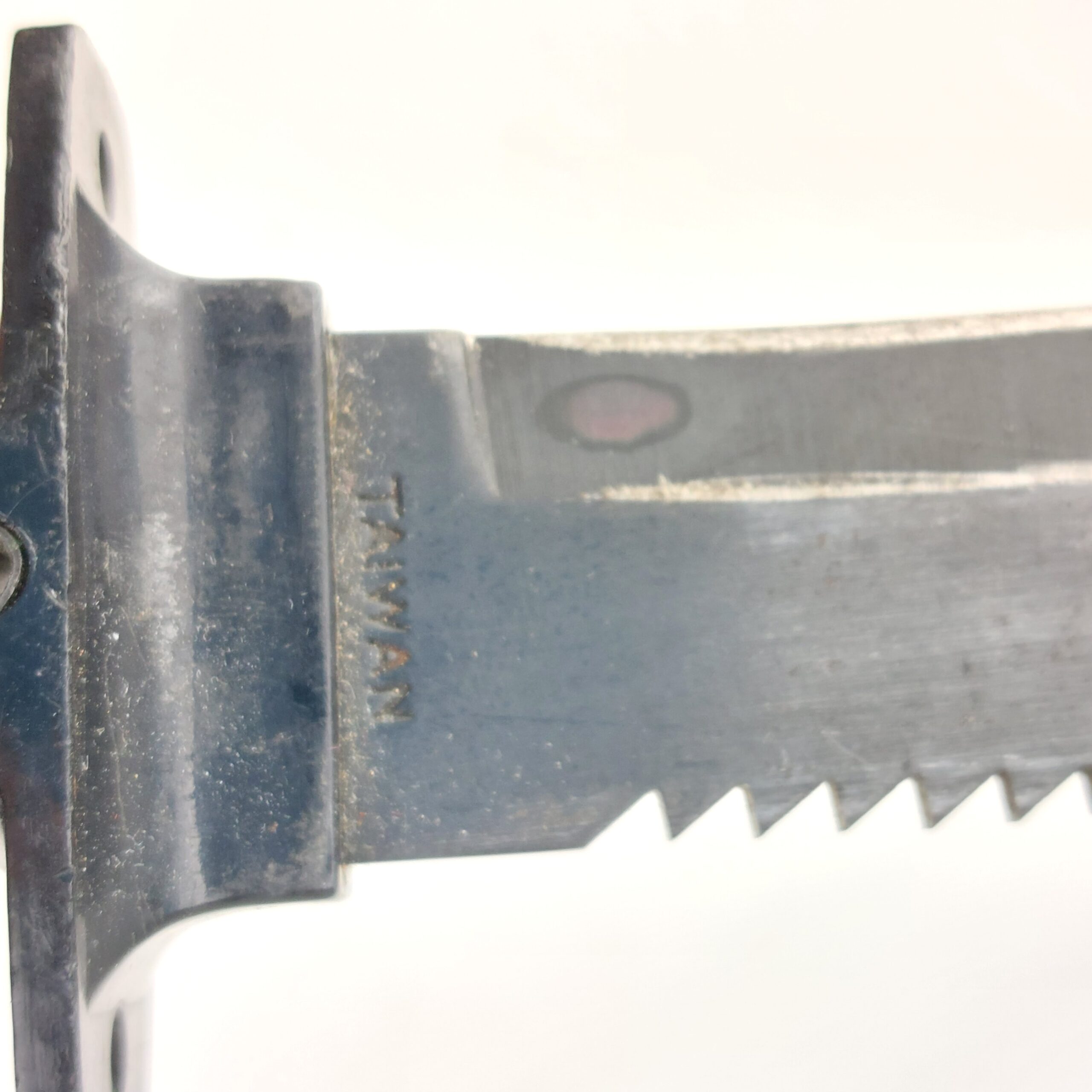 Explorer Kit Survival Knife and Scabbard - Image 9