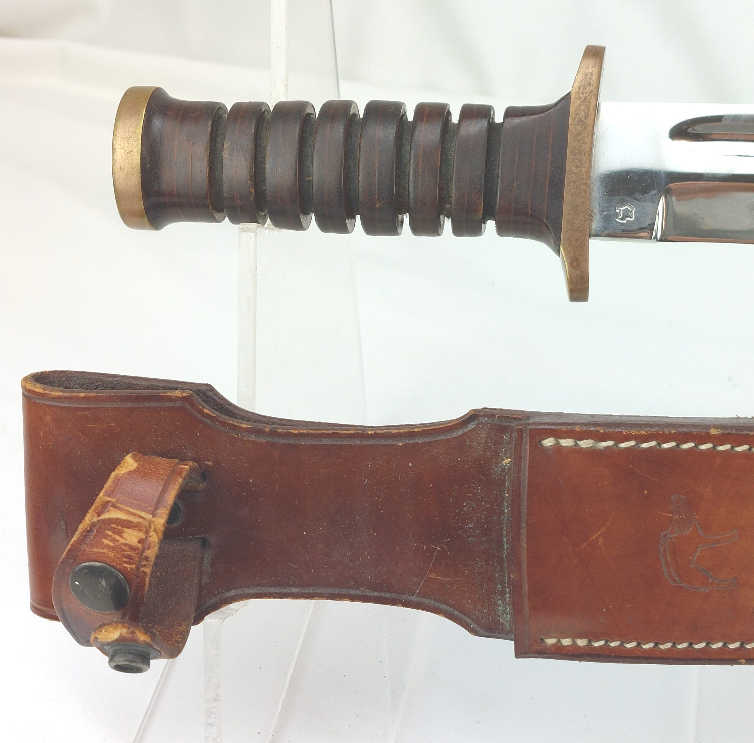 Immaculate Bowie Knife with Warthog Logo and Leather Sheath - Image 2