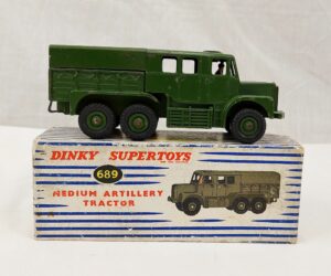 Dinky Supertoys 689 Medium Artillery Tractor