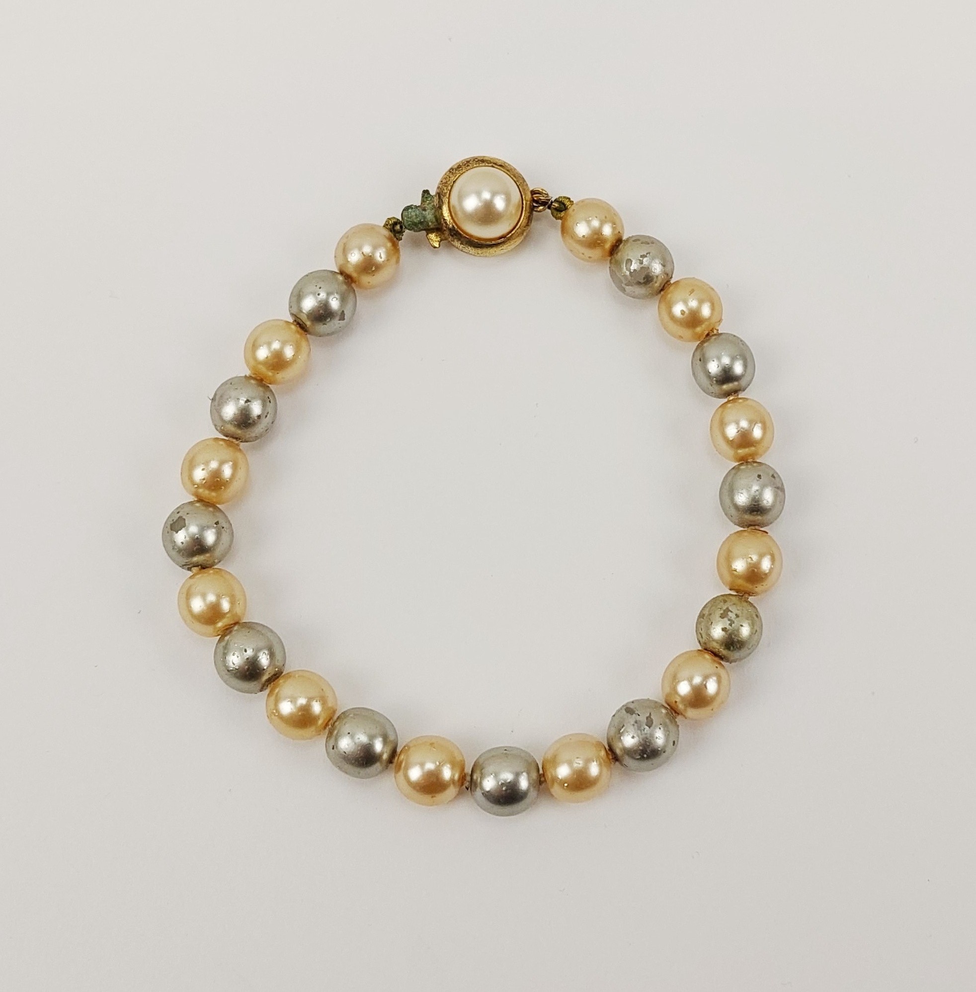 c1960’s Freshwater Pearl Bracelet