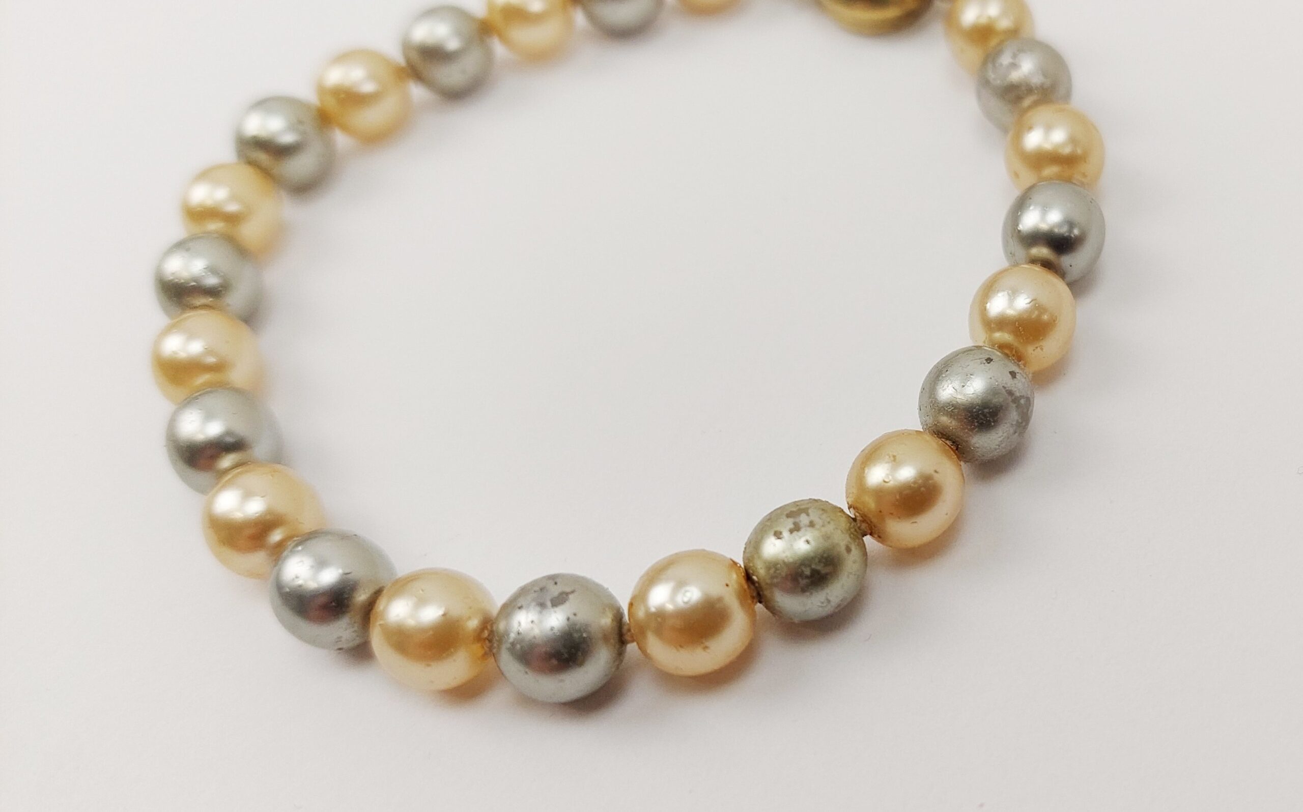 c1960’s Freshwater Pearl Bracelet - Image 3