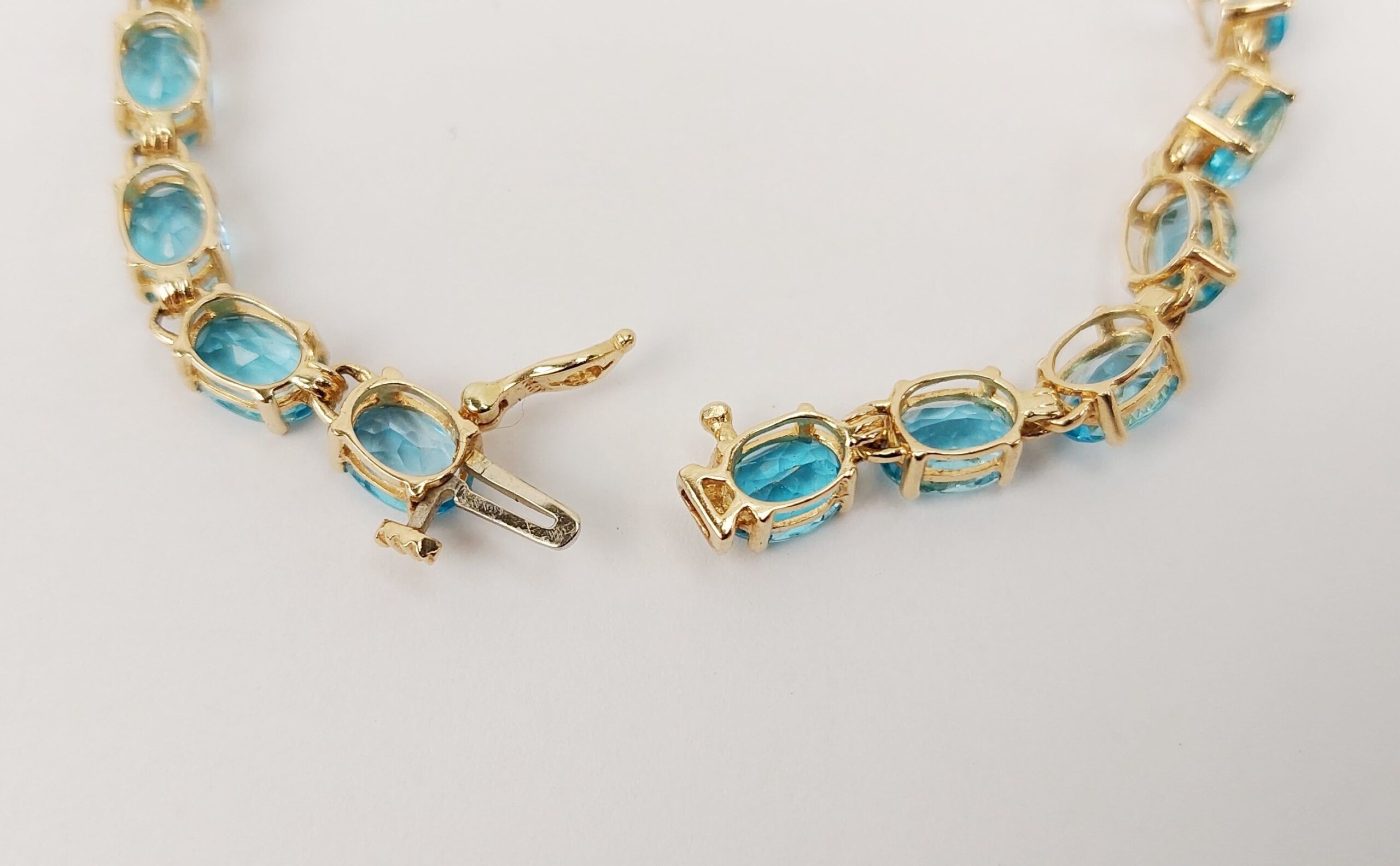 14ct Gold Blue Topaz Bracelet & Earrings Set - Image 6