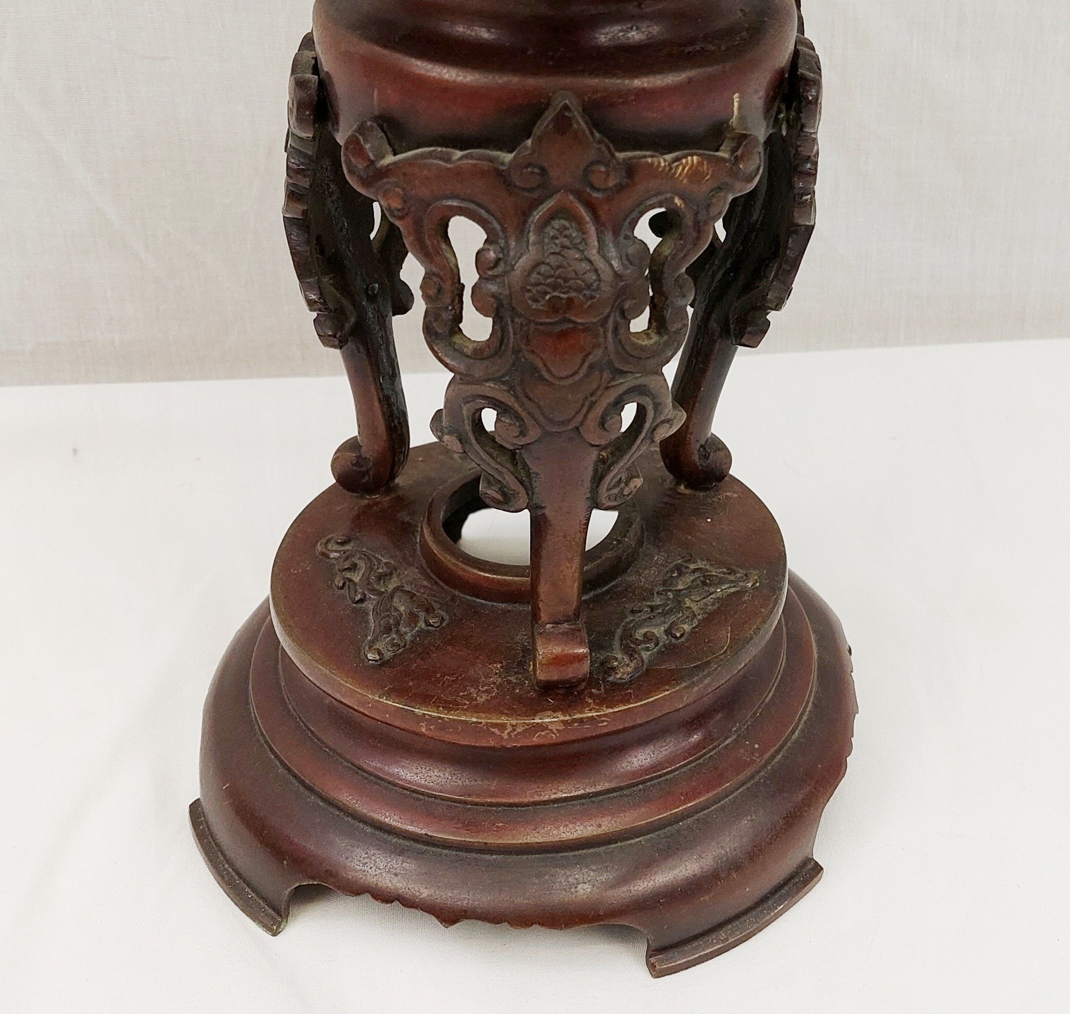 Japanese Victorian 19th Century Bronze Vase With Bird And Floral Panels - Image 11