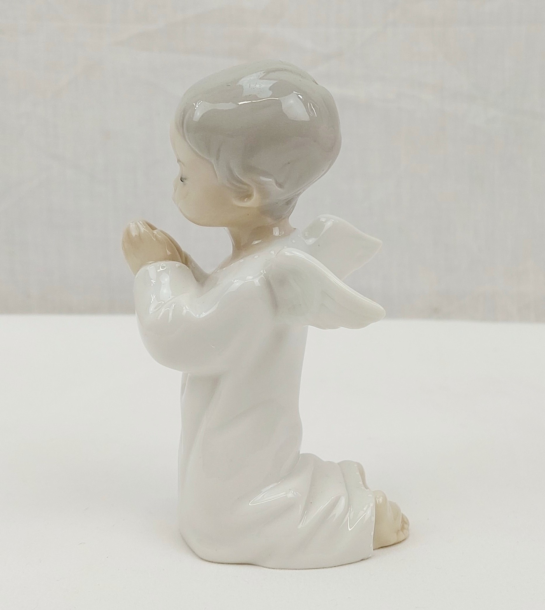 Lladro 4538 Praying Angel Ceramic Figurine - Image 3