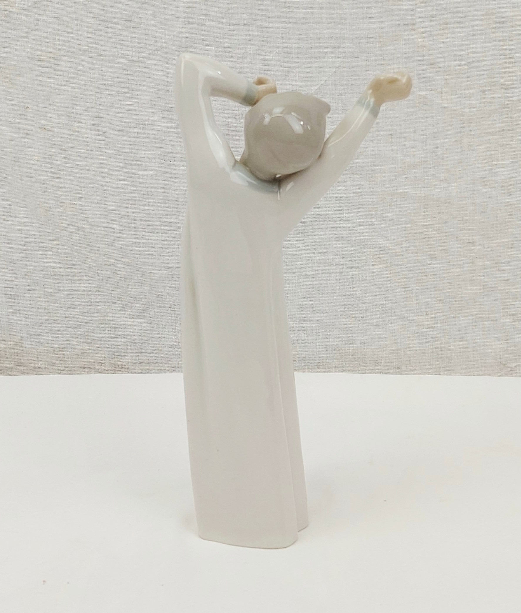 Lladro L4870 Boy Yawning Figurine - Image 2