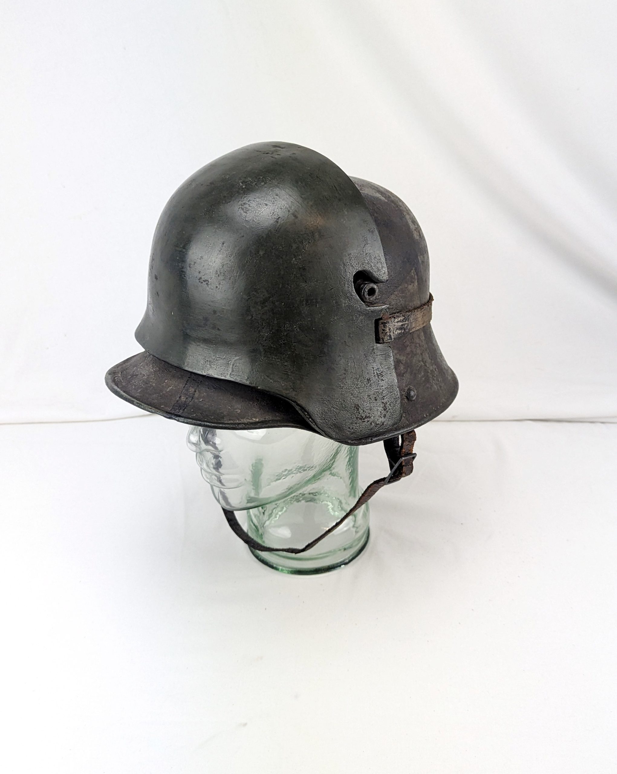 WW1 German M16 Helmet with Brow Plate (Stirnpanzer) - Image 5