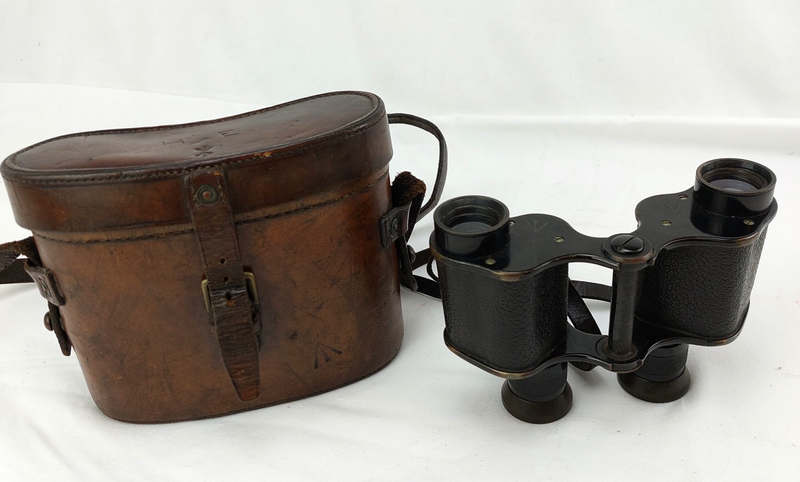 WW1, British army issued, 1917 Field Binoculars with leather case, by A. Kershaw and Son Ltd, Leeds - Image 2