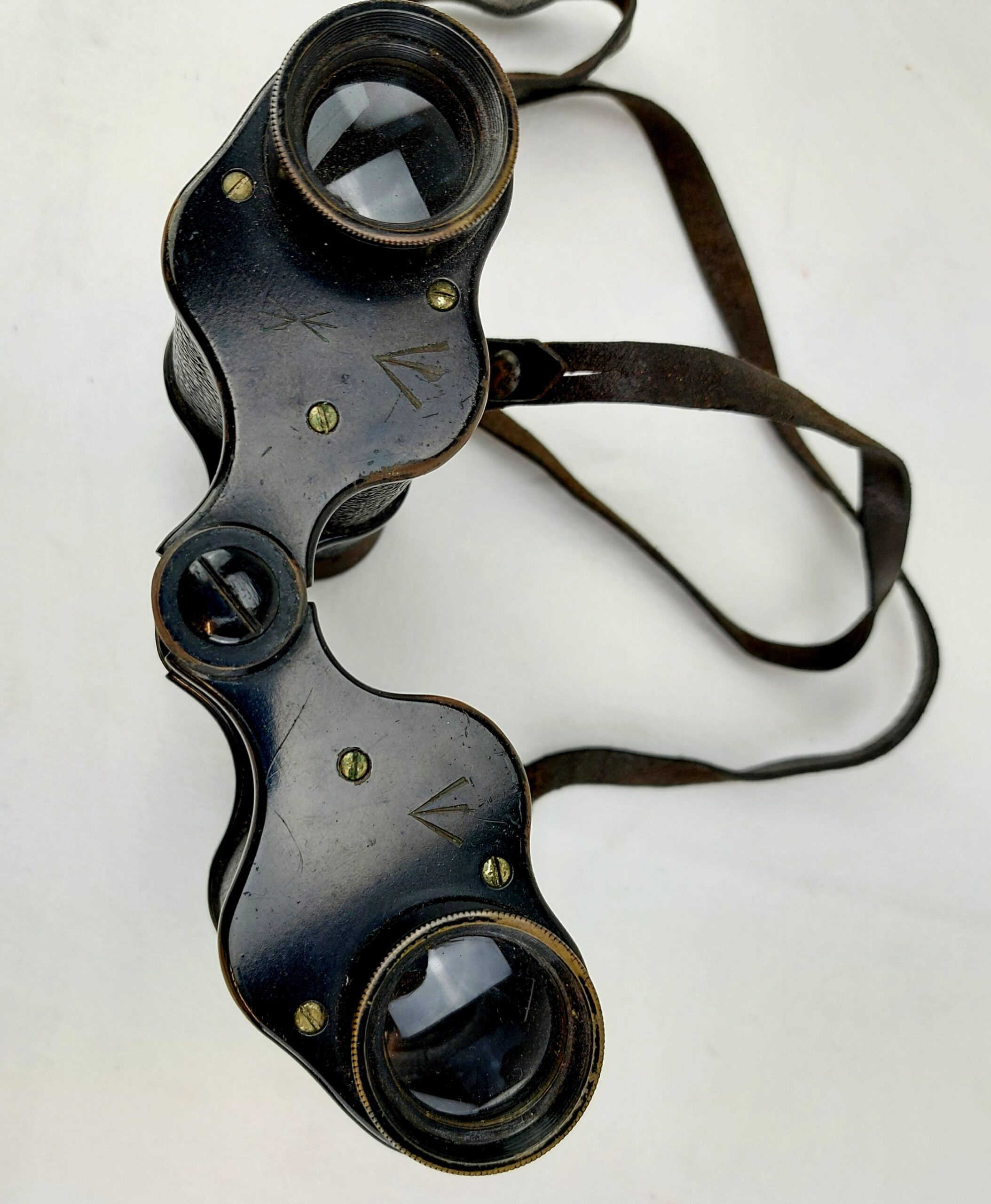 WW1, British army issued, 1917 Field Binoculars with leather case, by A. Kershaw and Son Ltd, Leeds - Image 3