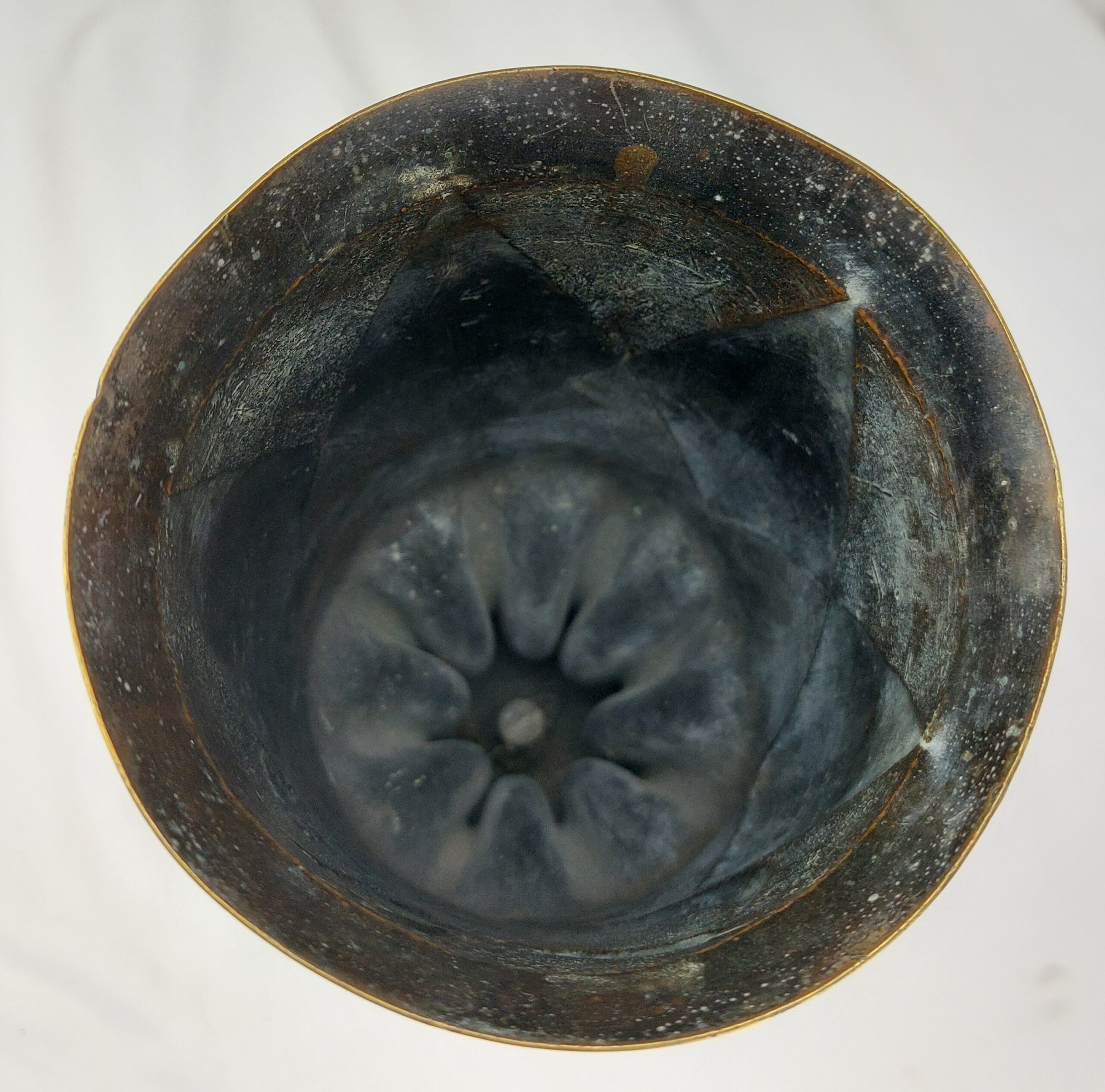WW2, Ornate, French Trench Art, Brass 'Guerre 1939, 1945' Vase. Made from 105 MM M14 Type 1 Shell, dated 1944 - Image 11