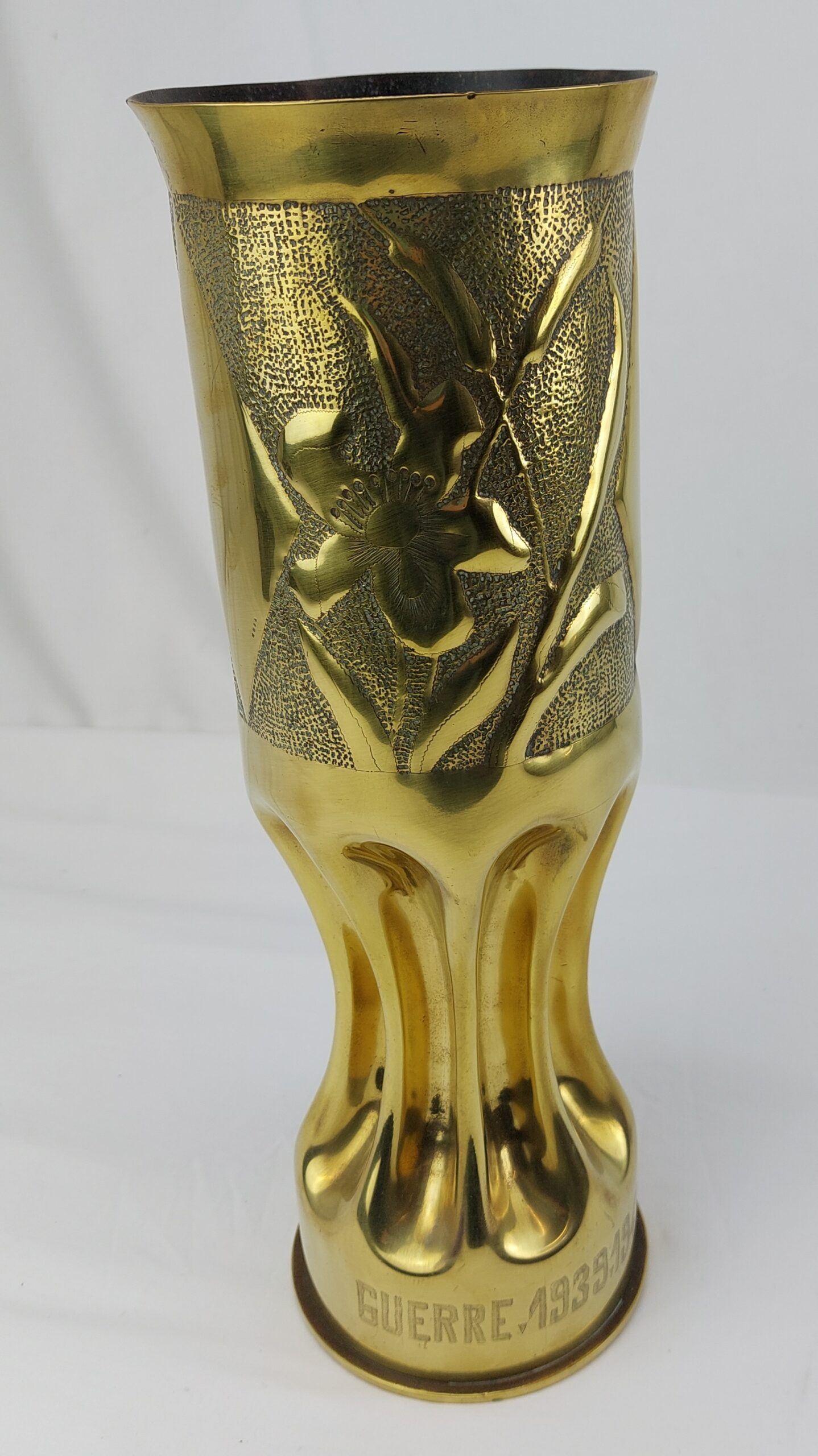 WW2, Ornate, French Trench Art, Brass 'Guerre 1939, 1945' Vase. Made from 105 MM M14 Type 1 Shell, dated 1944