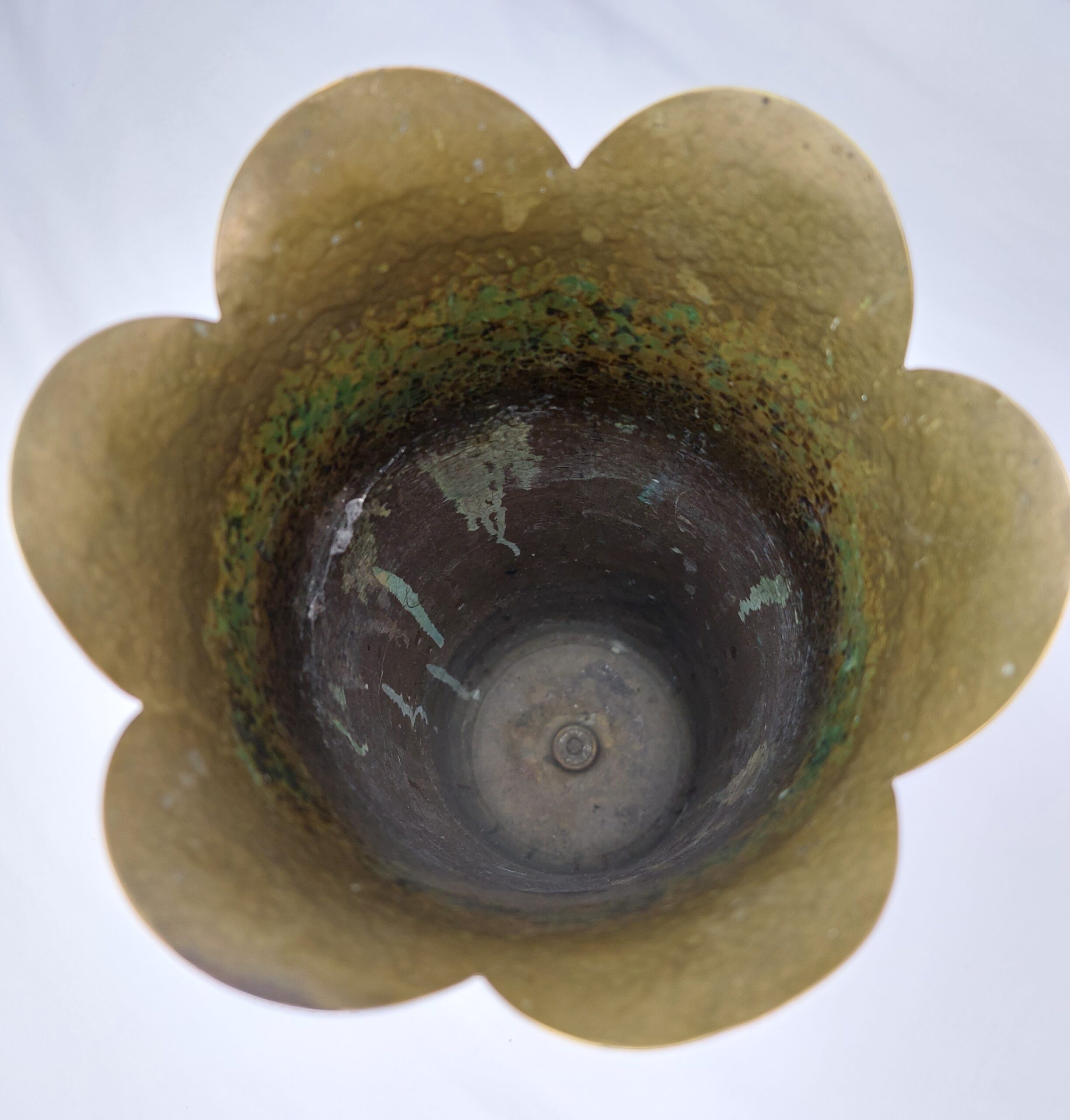 WW2, Trench Art, Brass Tulip Vase, Signed Hamel, Made from 105 MM M14 Type 1 Shell, dated 1943 - Image 6