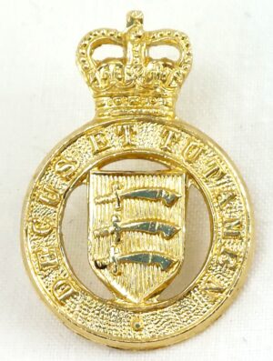 Essex Yeomanry Regimental Cap Badge, Third Pattern, "Decus et Tutamen" with Queens Crown, Anodised (Staybrite)
