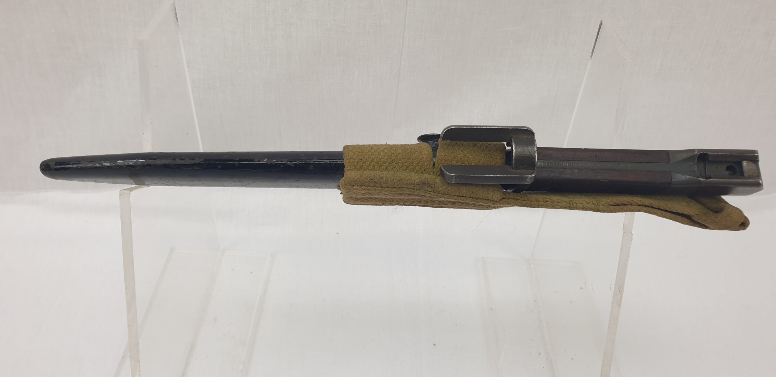 FN FAL Bayonet, Scabbard and Frog, Belgium—FN Type A Bayonet with Wood Grip Scales #1 - Image 6
