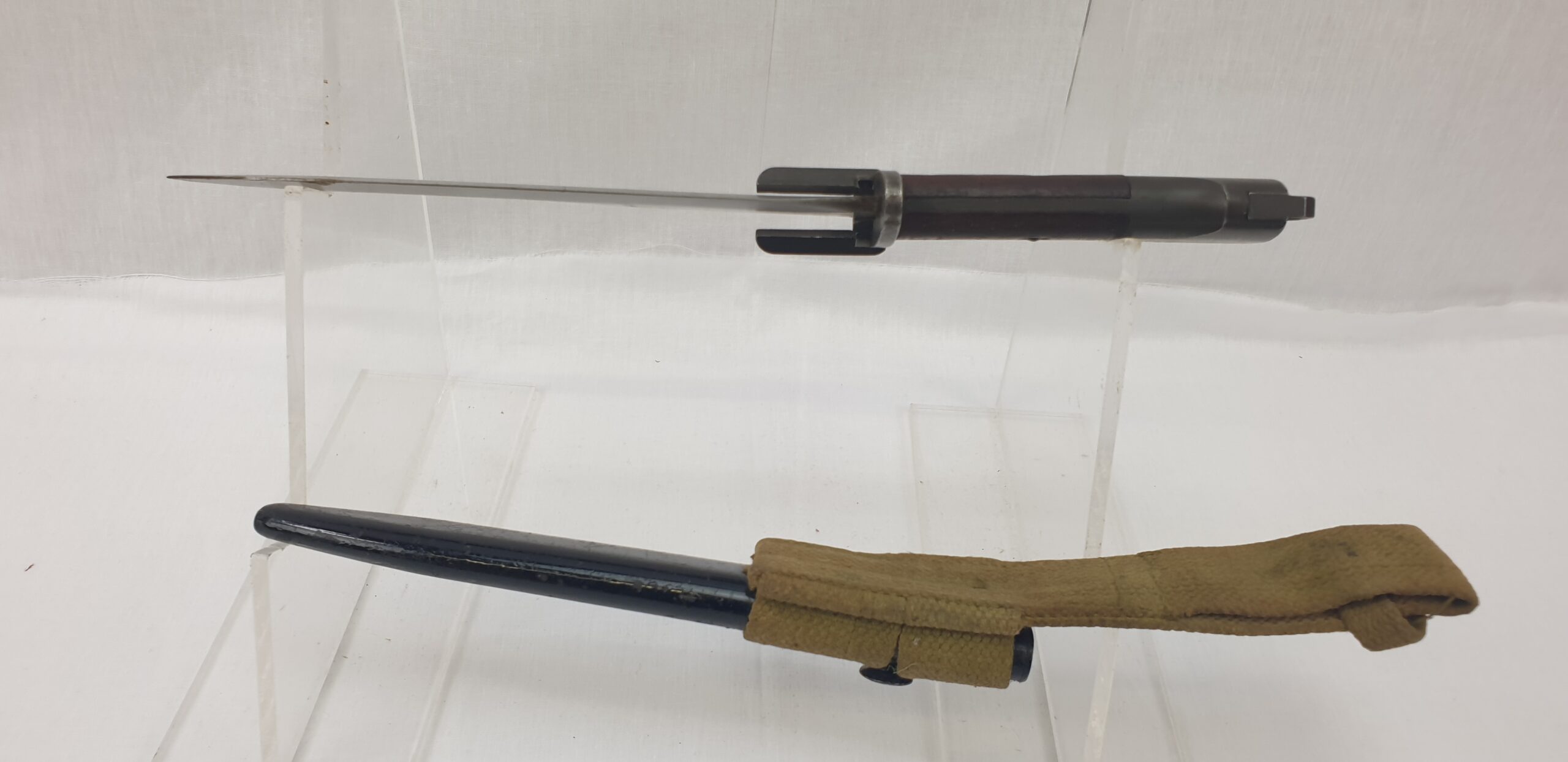 FN FAL Bayonet, Scabbard and Frog, Belgium—FN Type A Bayonet with Wood Grip Scales #1 - Image 3