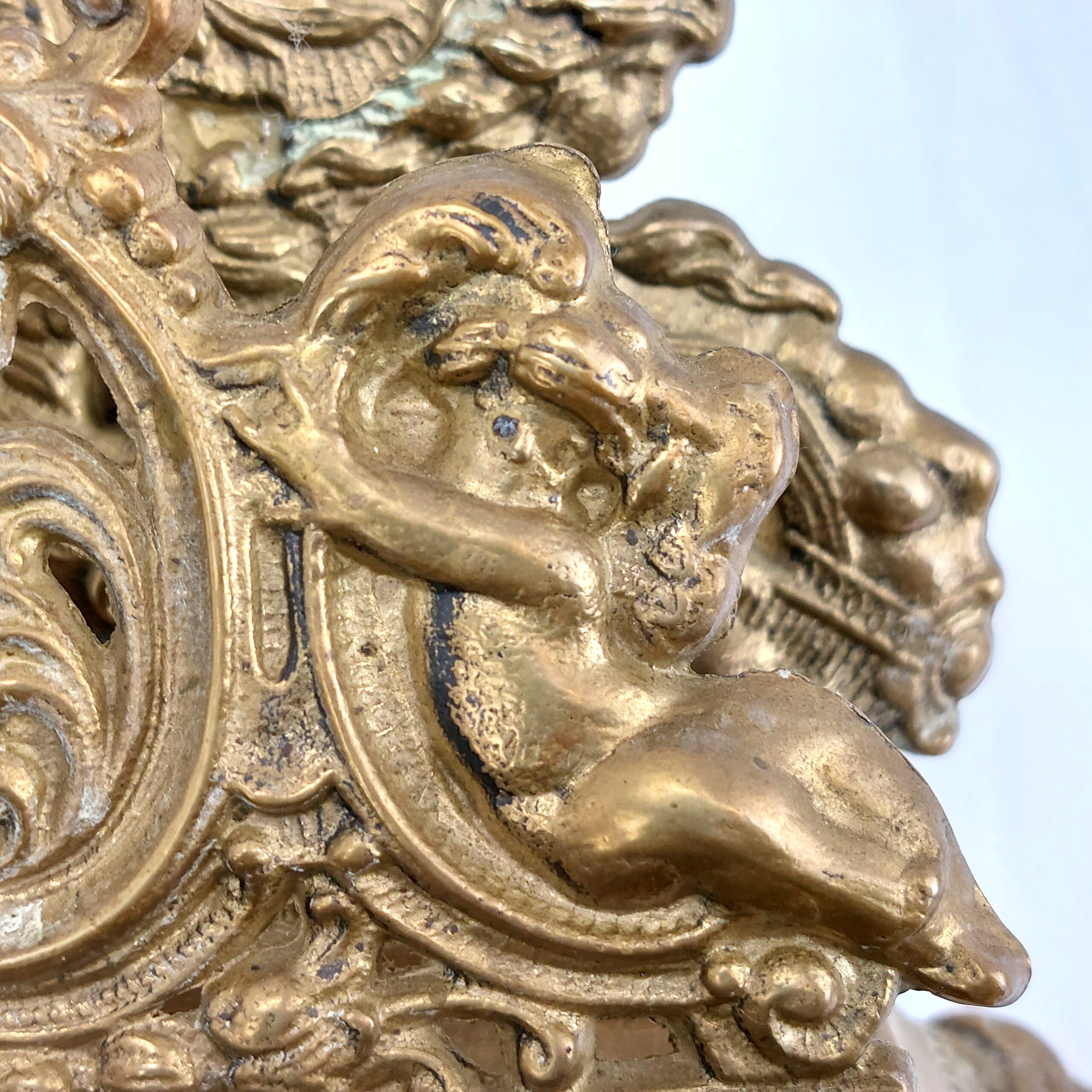 French Baroque, c1900, Repoussé Gilt Brass, Double Ink Well and Letter Holder, decorated with Cherubs - Image 12
