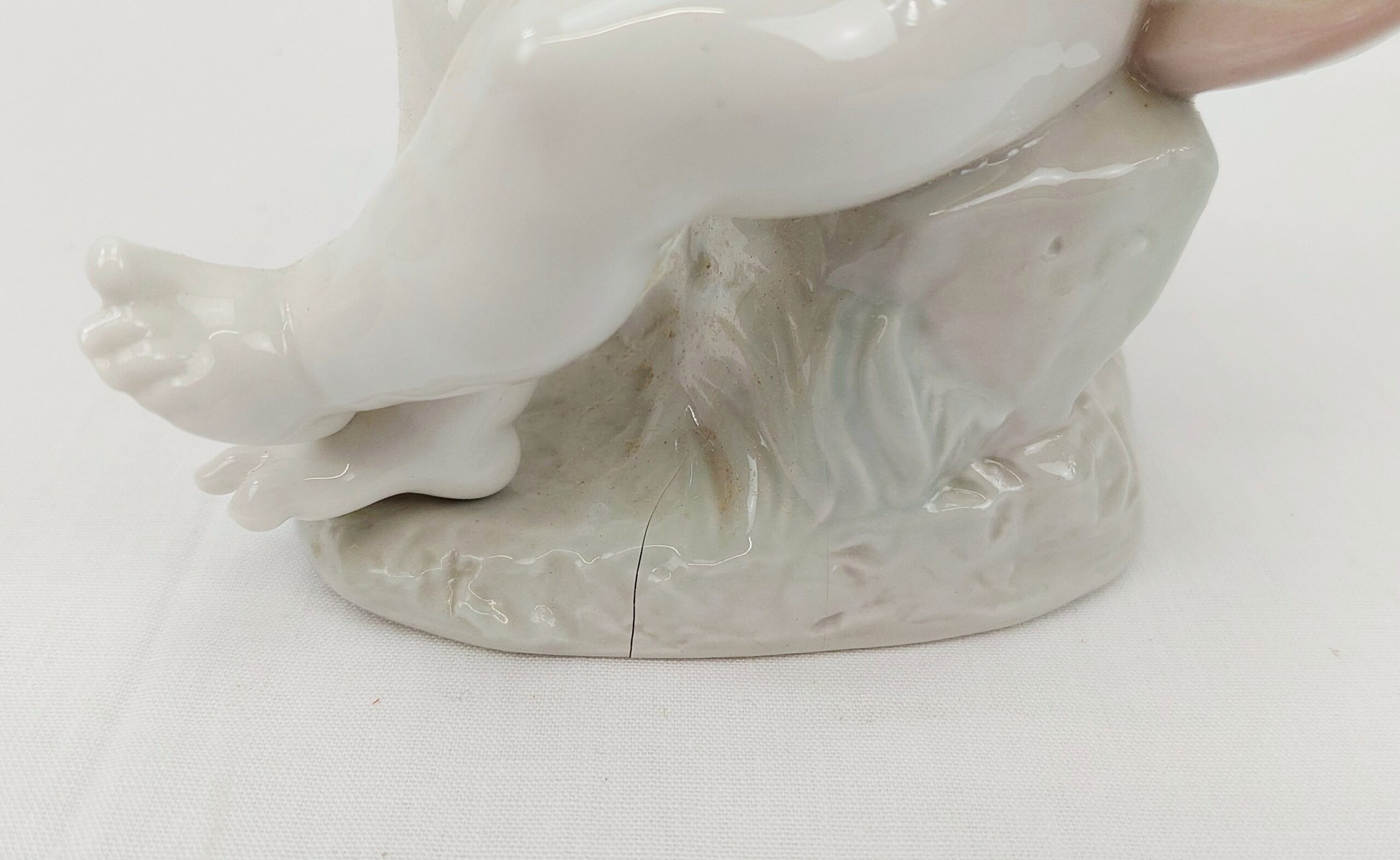 Boxed Lladro Figurine No. 1231 – Angel With Lute - Image 5