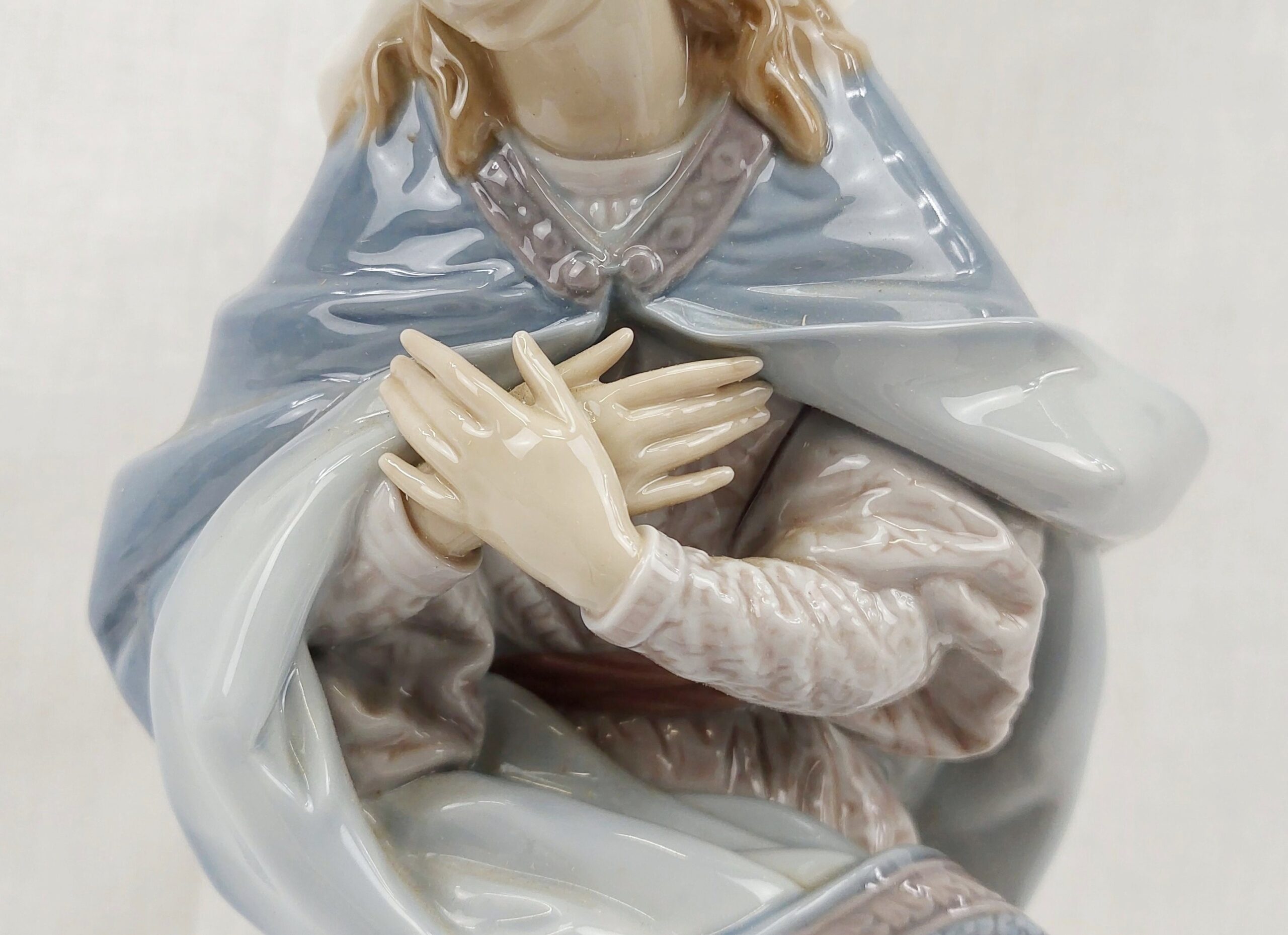 Lladro Figurine No. 1387 – Virgin Mary - Image 3