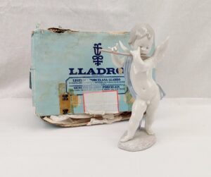 Boxed Lladro Figurine No. 1233 – Angel With Flute