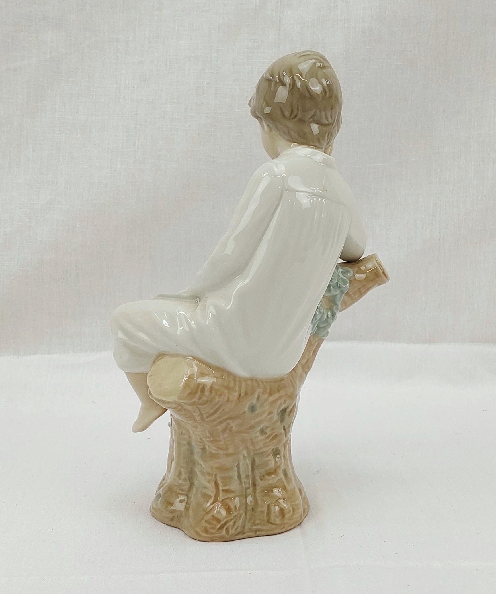 Boxed Lladro Figurine No. 4876 – Little Thinker Boy - Image 5
