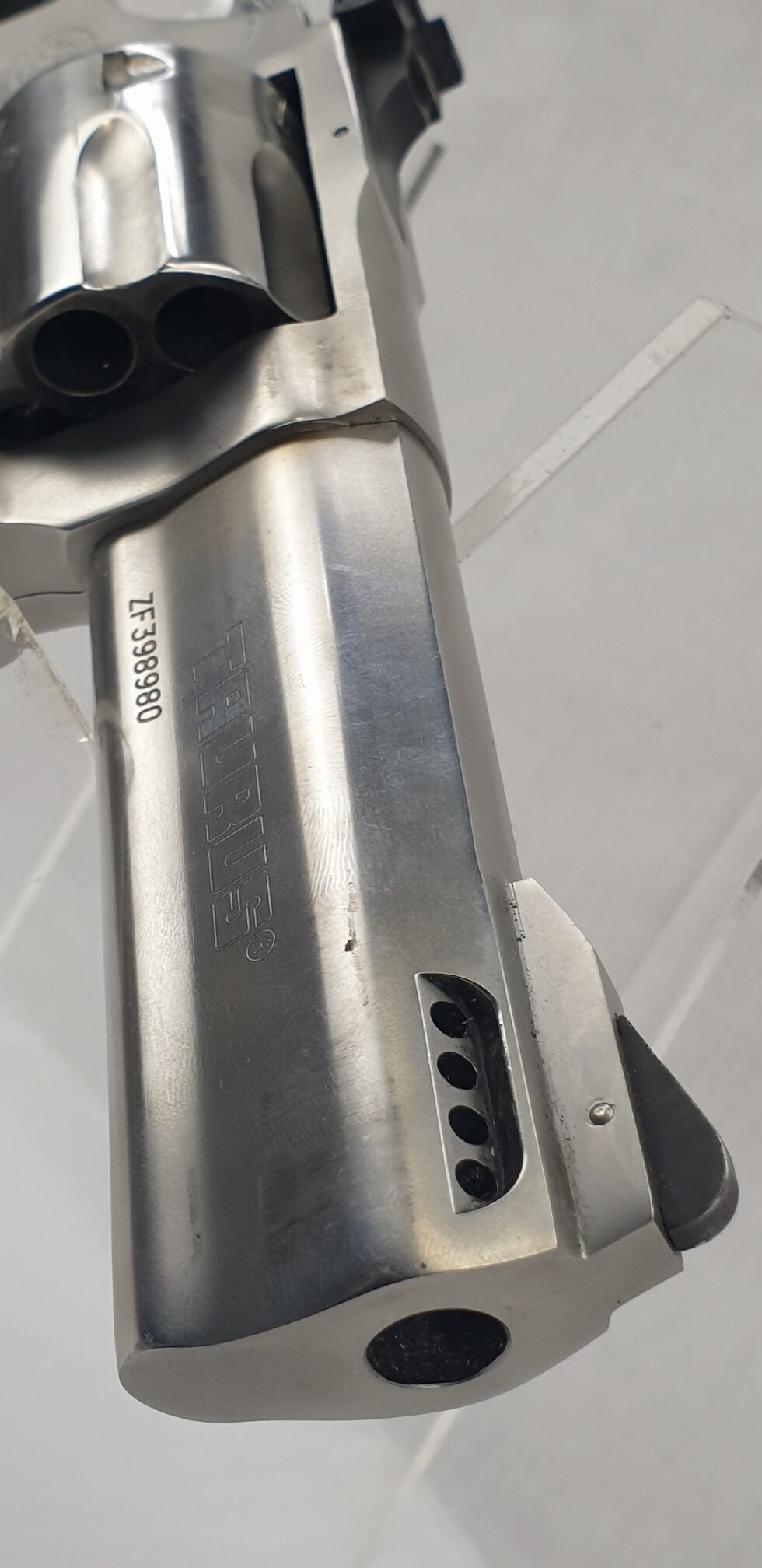 Brazilian Taurus .375 Magnum Tracker Competition Pro Revolver - Image 10