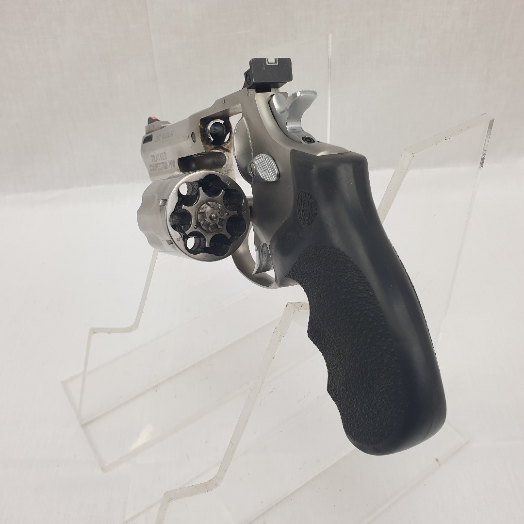 Brazilian Taurus .375 Magnum Tracker Competition Pro Revolver - Image 11