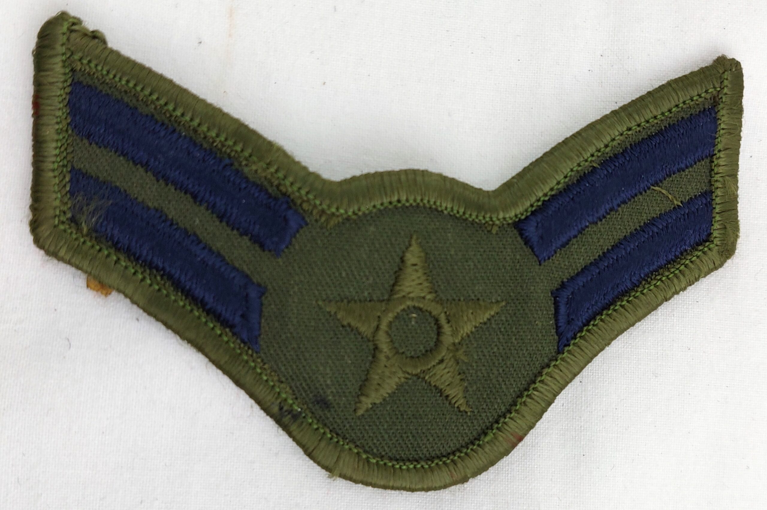 USAF, Airman 1st Class, 1986-1992, Embroidered Olive and Navy Patch