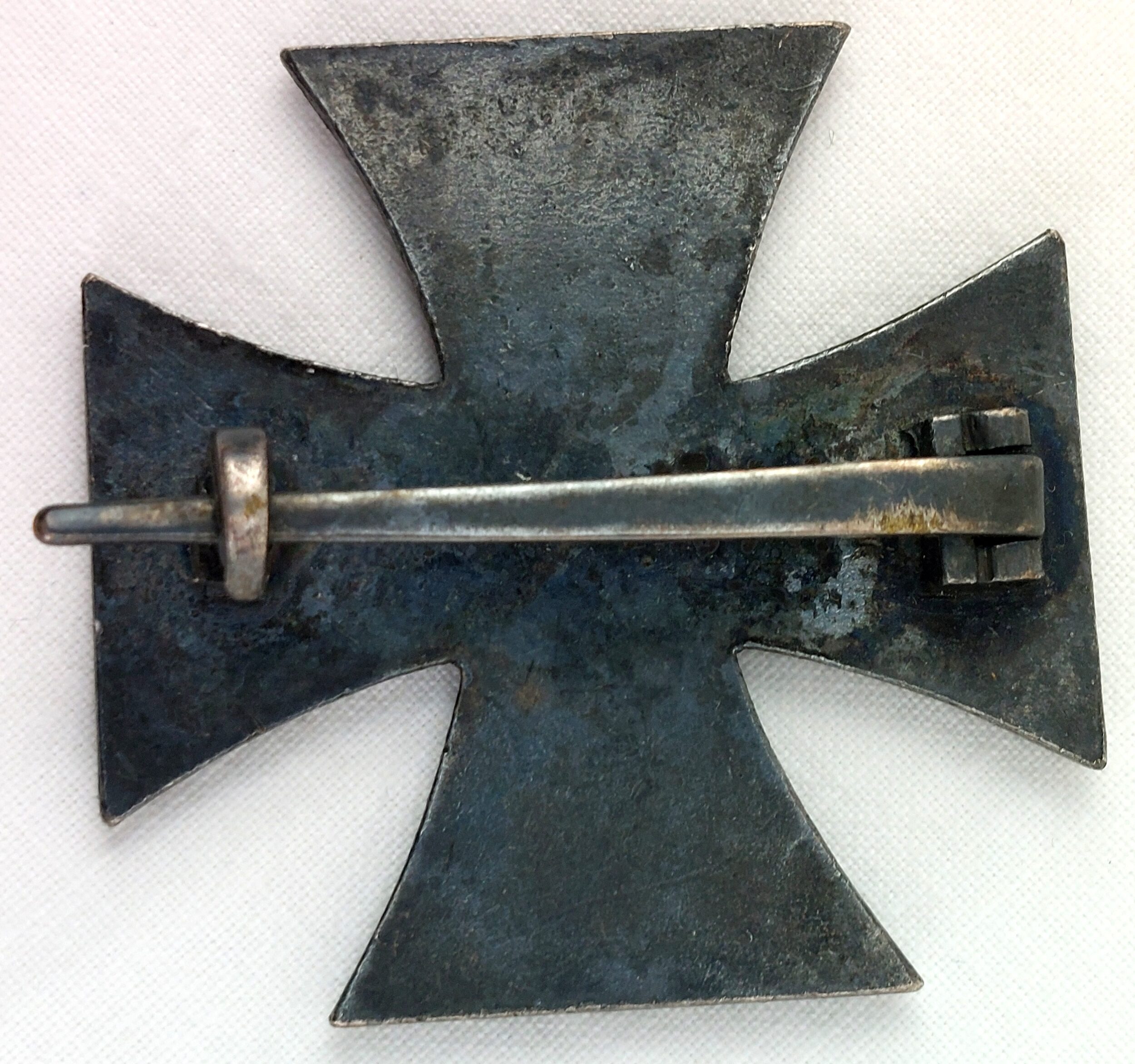 WW2, German, Third Reich Iron Cross, 1st Class. (Eisernes Kreutz 1 Klasse) - Image 2