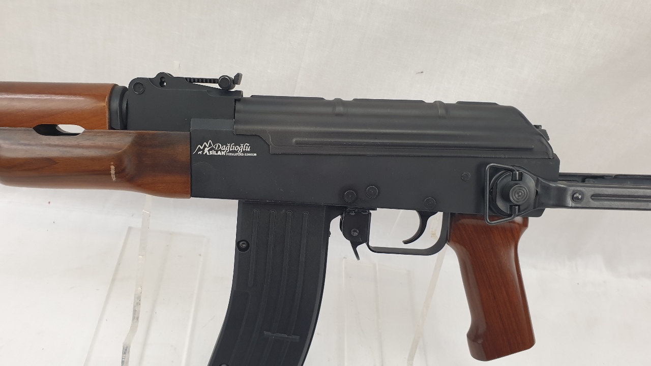 A NATO Calibre Style Short AK-47 Assault Rifle with Foldable Stock - Image 8
