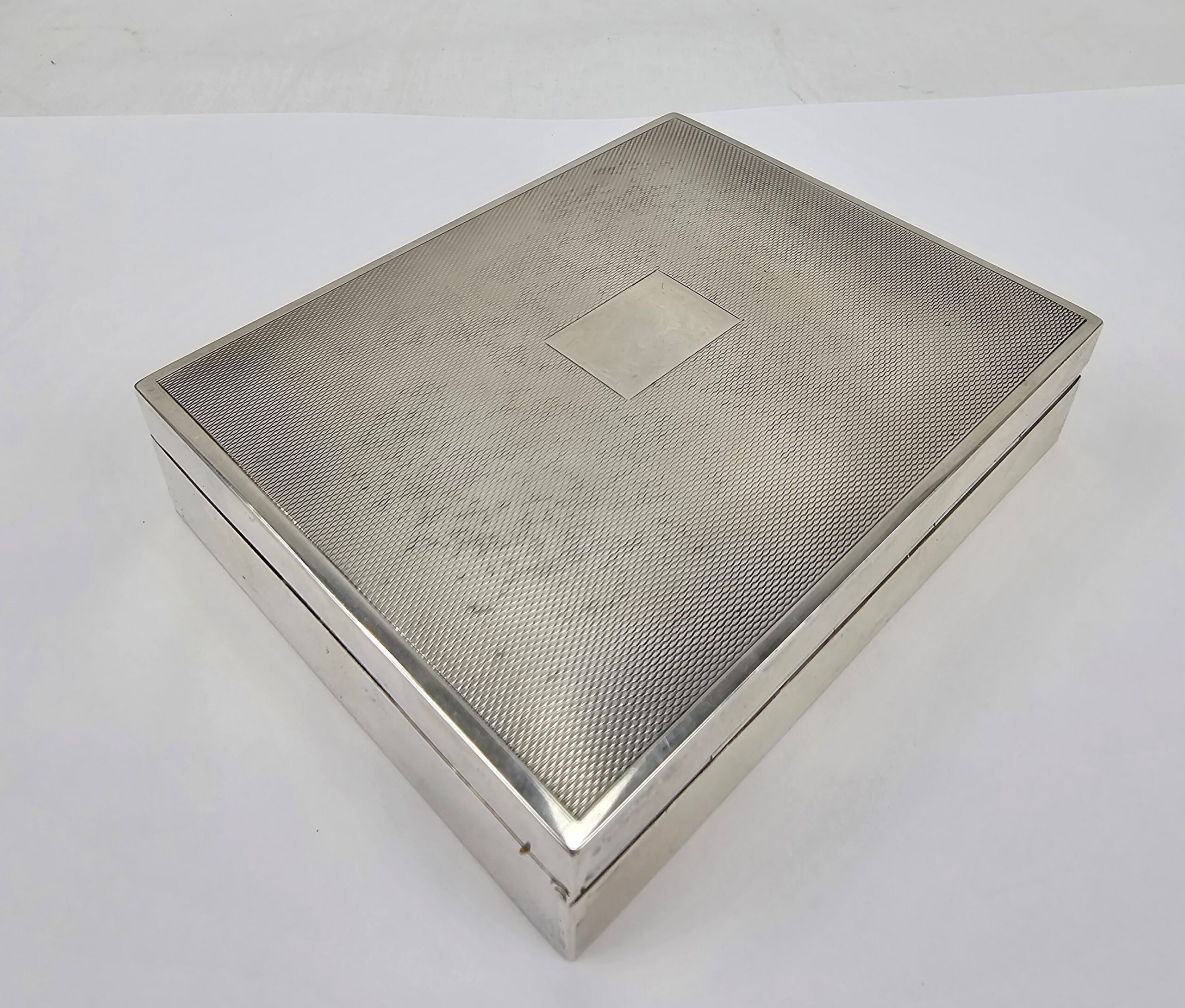 Birmingham 1978 Sterling Silver Cigarette Case - Image 2