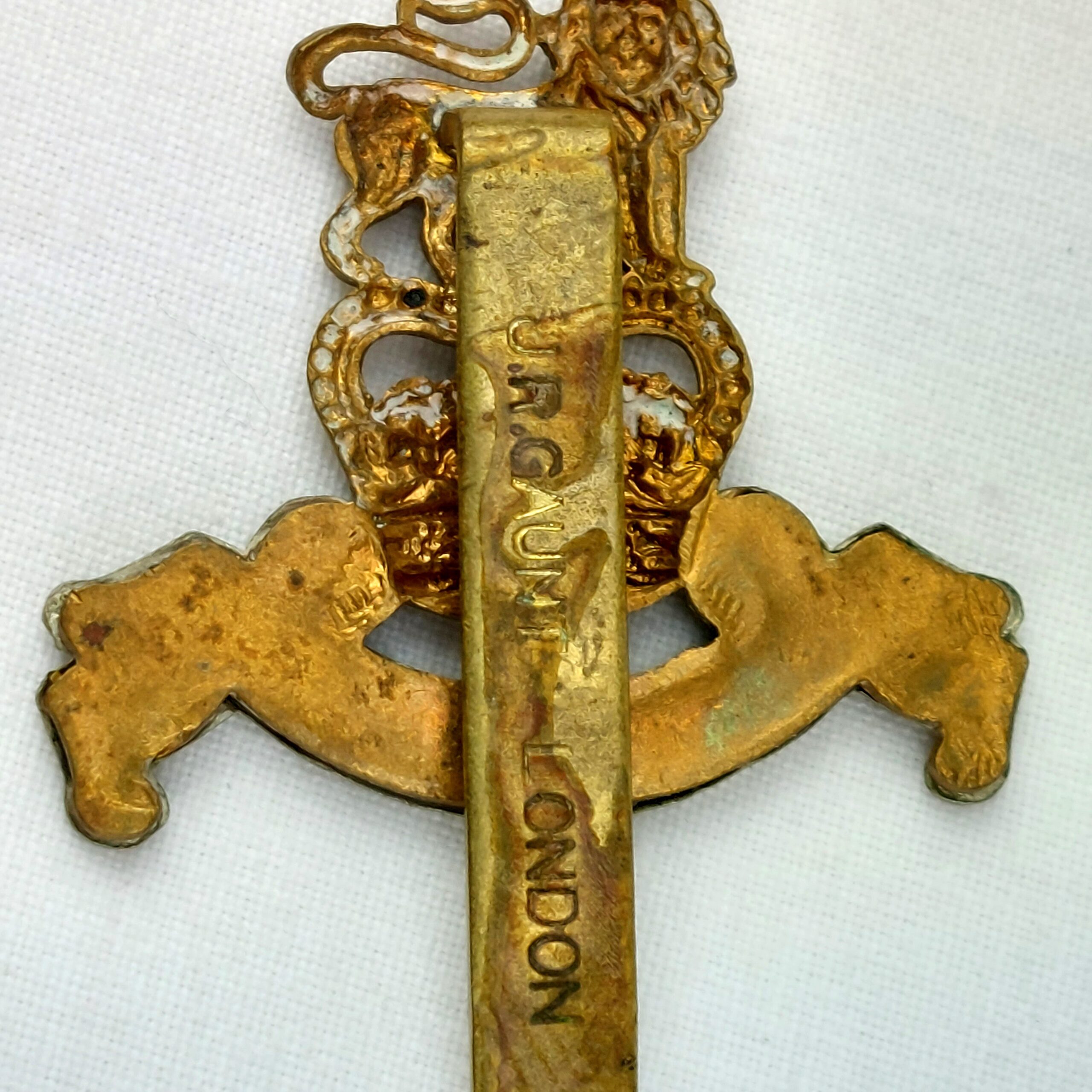 British, Royal Army Pay Corps, Cap Badge, by J.R. Gaunt, London - Image 2