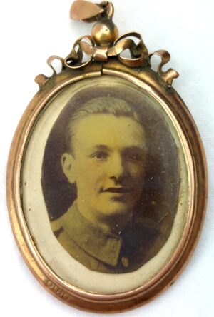 British, WW1, 9ct Rose Gold, Sweetheart Locket with Soldiers Photographs